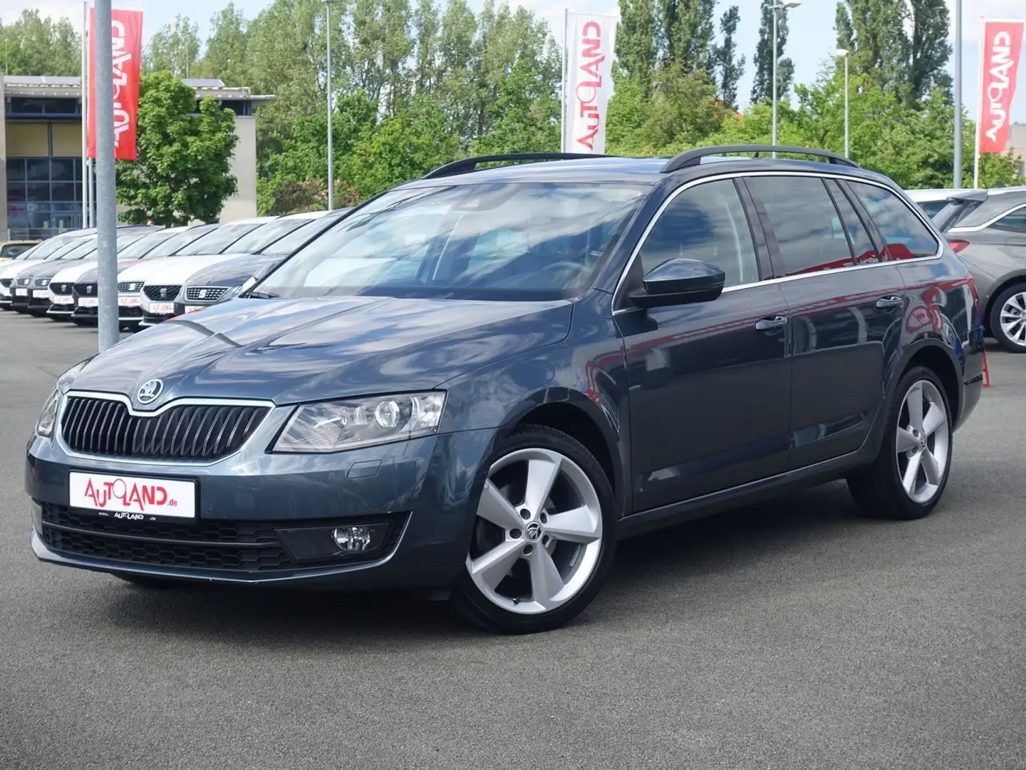 Skoda Octavia Combi 1.4 TSI Style Xenon Leder Navi SHZ Grijs - 2