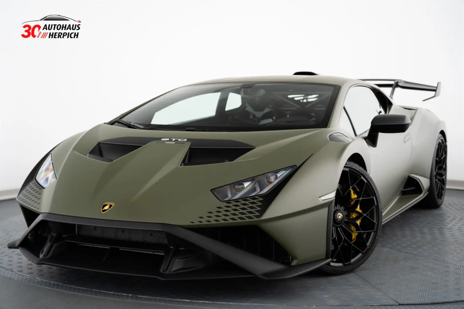 Lamborghini Huracán STO Verde Turbine Matt Lift Sportsitze Зелений - 1