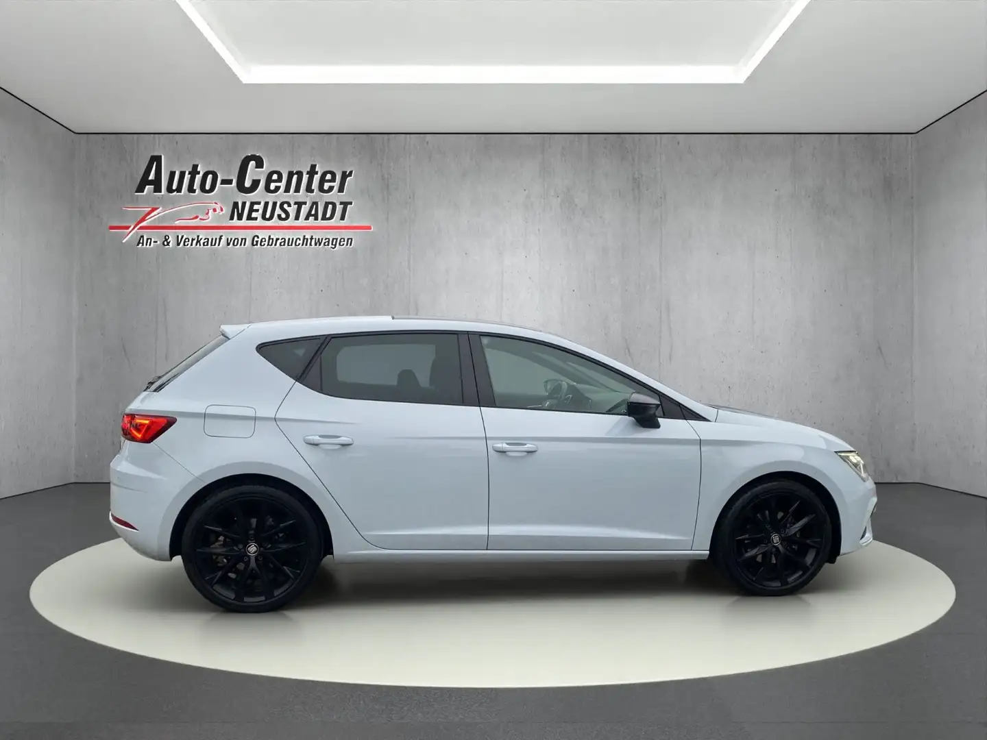 SEAT Leon FR LED/ACC/SCHD/PDC/APPLECARPLAY Grau - 2