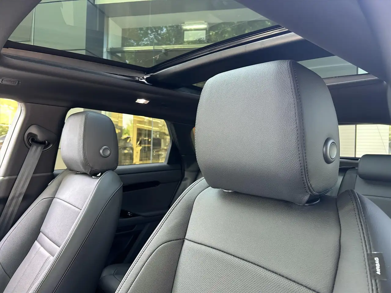 Land Rover Range Rover Evoque 2026 — фото 14