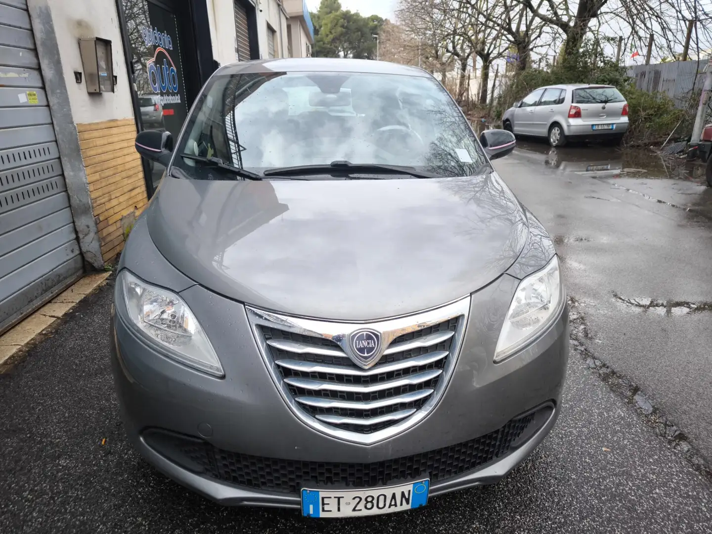 Lancia Ypsilon Ypsilon 1.2 69 CV 5 porte S&S Silver Gris - 2