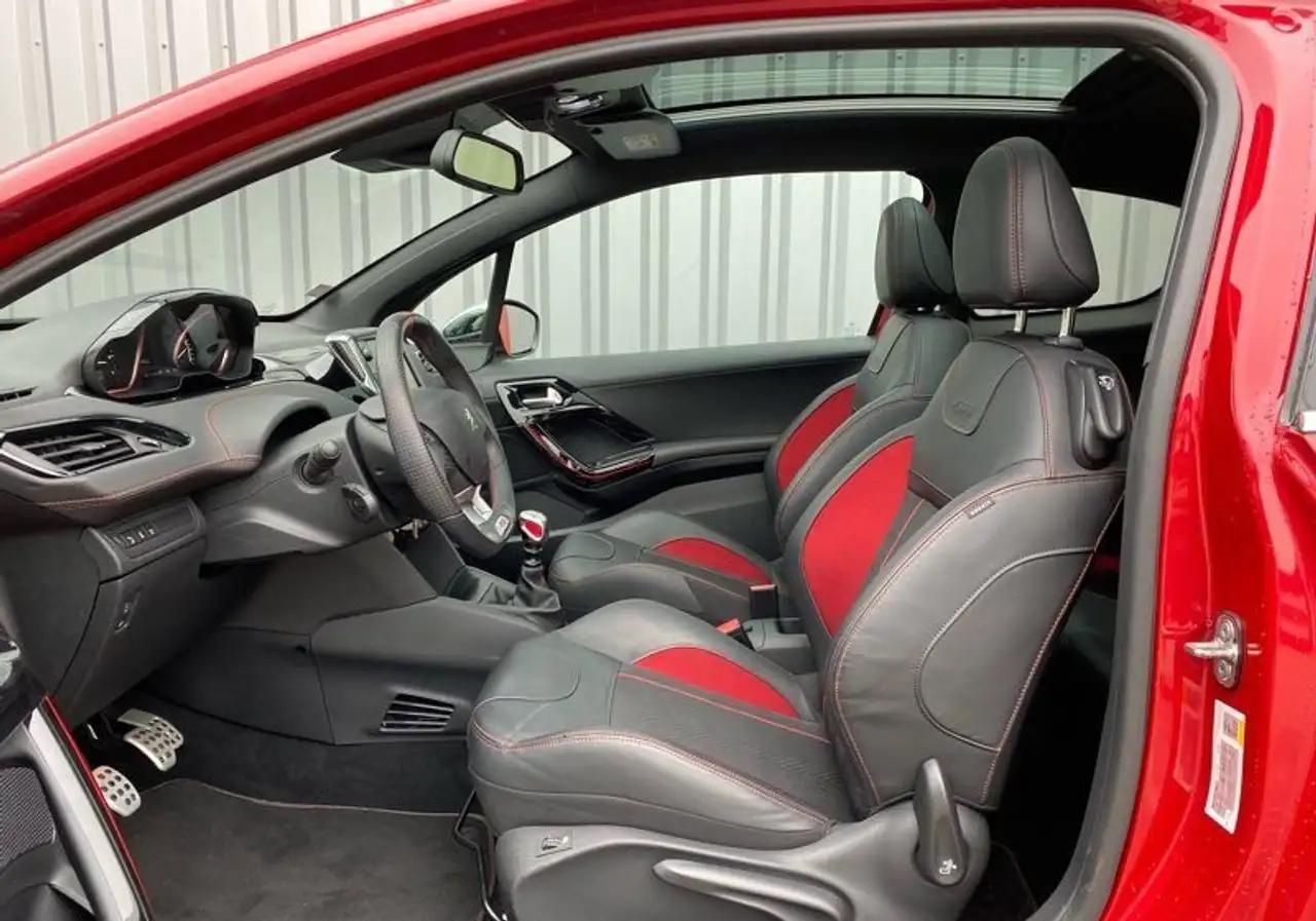 Peugeot 208 208 — photo 10