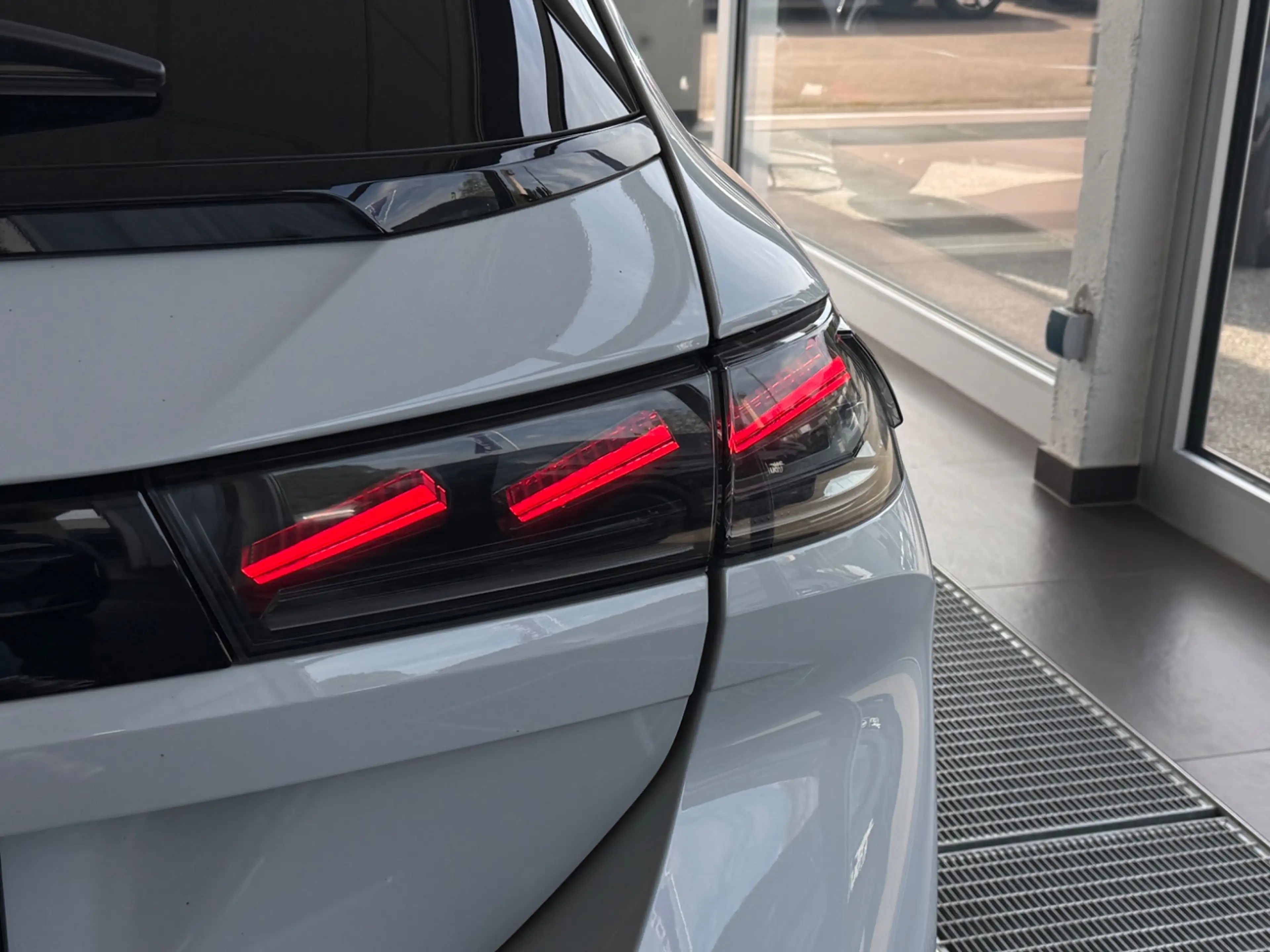 Peugeot 508 SW PSE Anhängerkupplung | Schiebedach — photo 10
