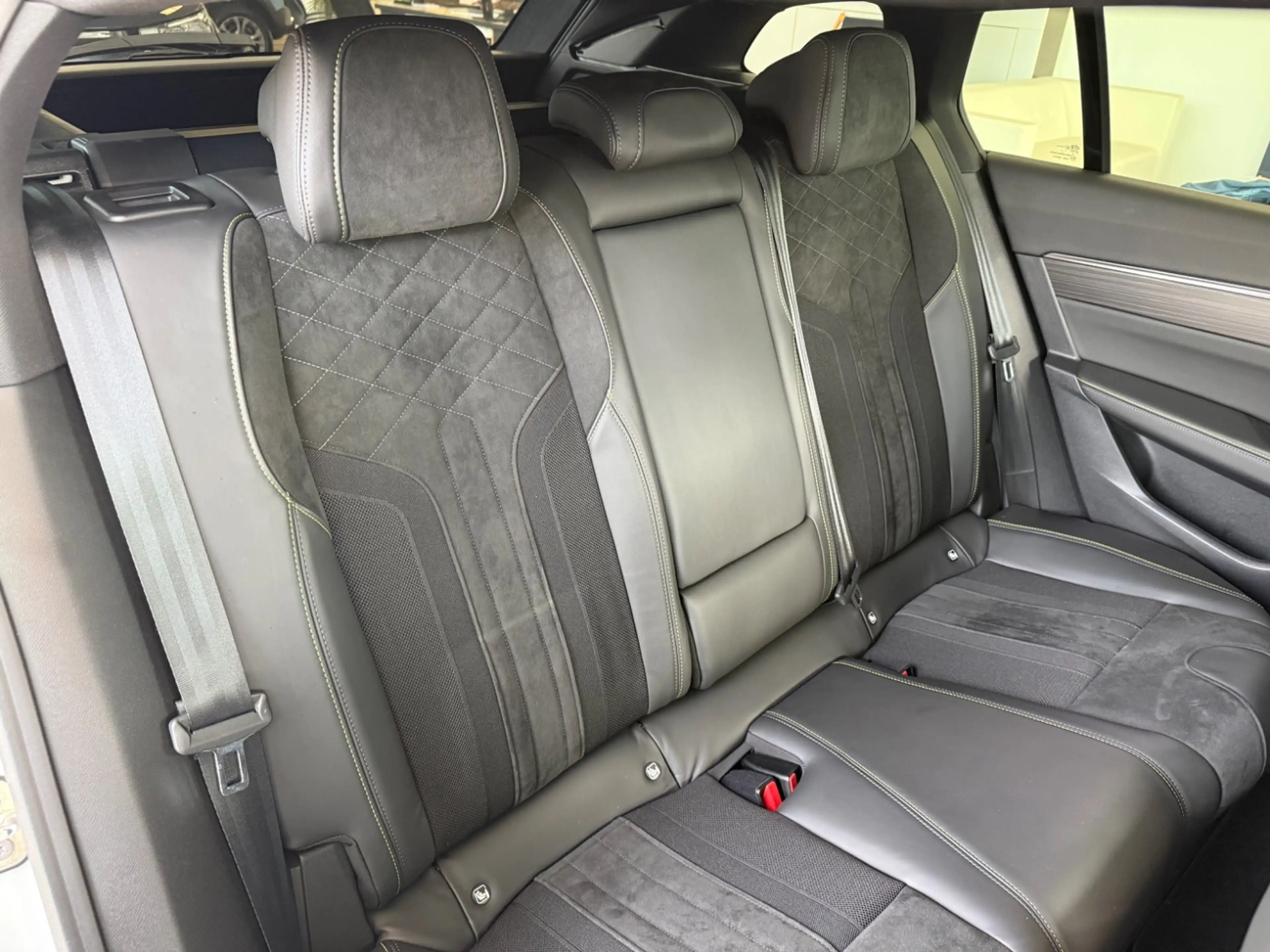 Peugeot 508 SW PSE Anhängerkupplung | Schiebedach — photo 15