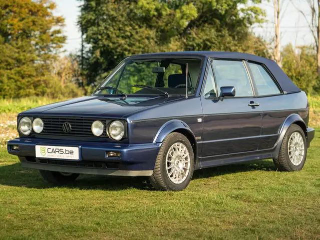 Volkswagen Golf Cabriolet Karmann 1.8 L 95 CV new roof , mint condition.