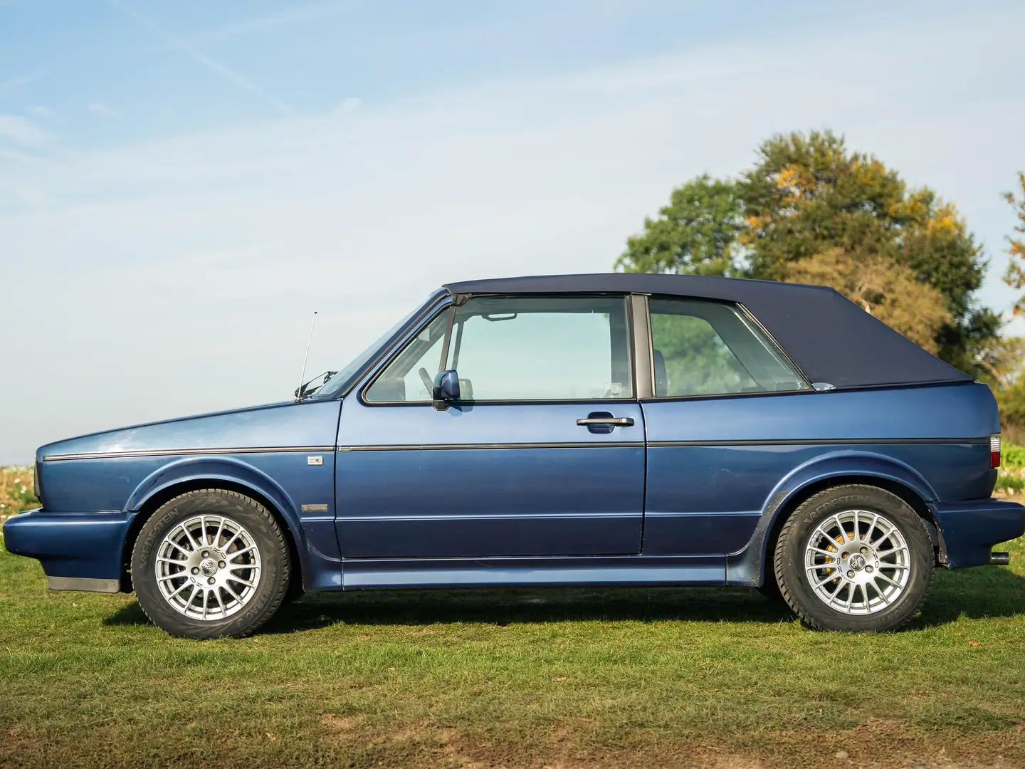 Volkswagen Golf Cabriolet Karmann 1.8 L 95 CV new roof , mint condition. Blauw - 2