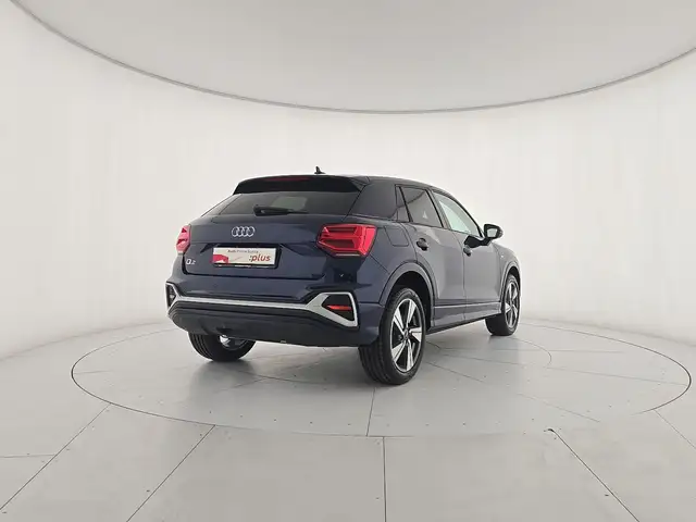 Audi Q2 view 5
