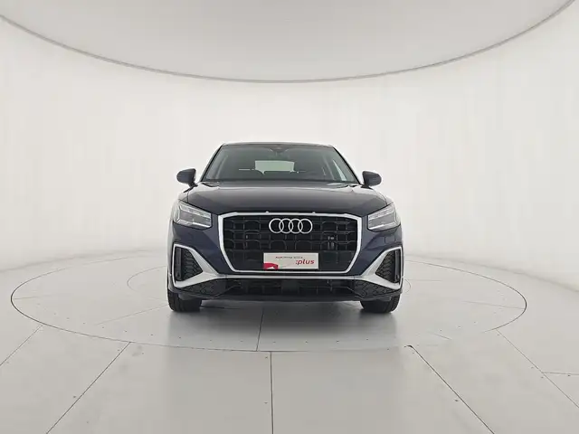 Audi Q2 view 7