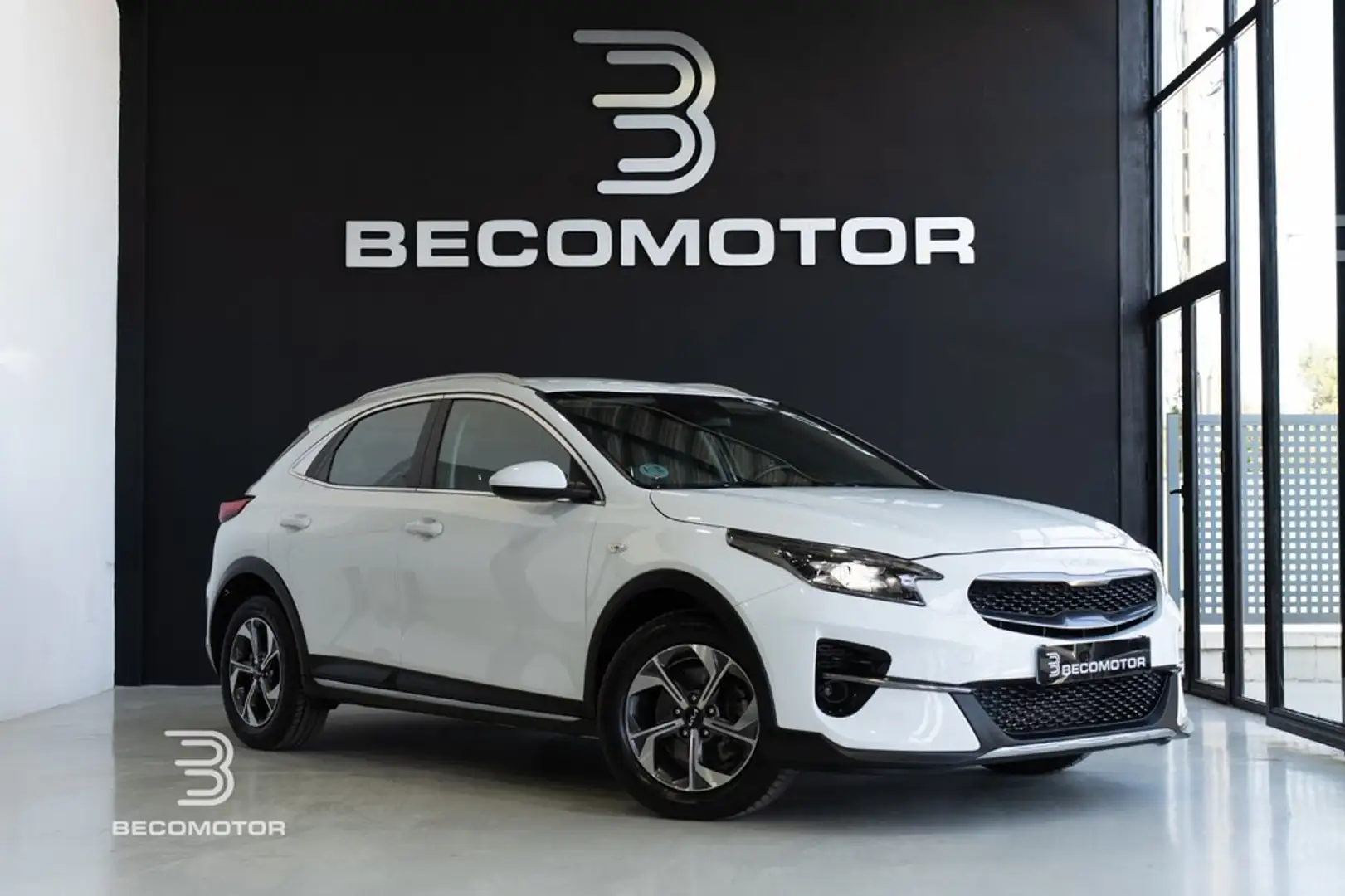 Kia XCeed 1.0 T-GDi Concept Blanco - 1