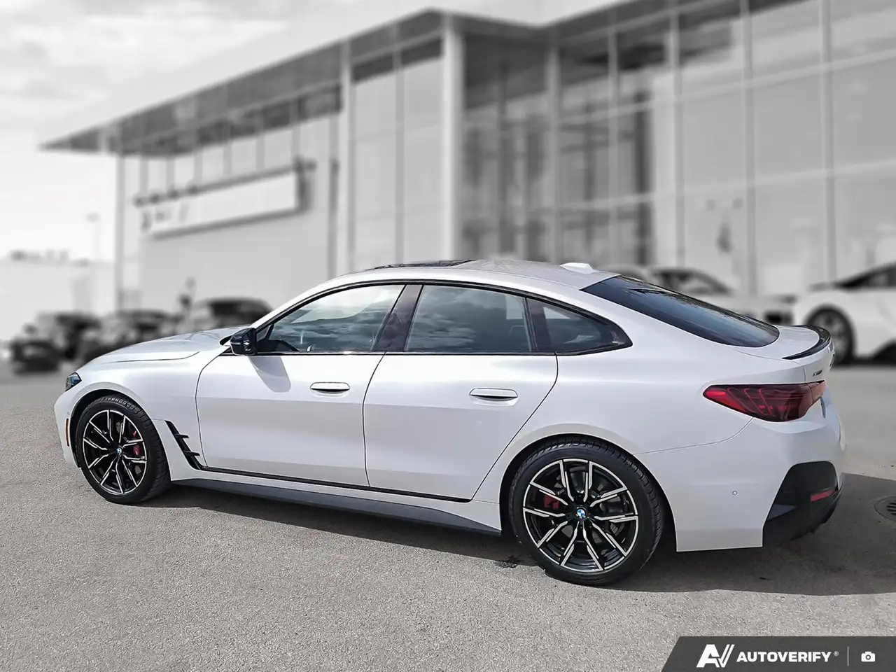 BMW 4 Series снимка BMW 4 Series