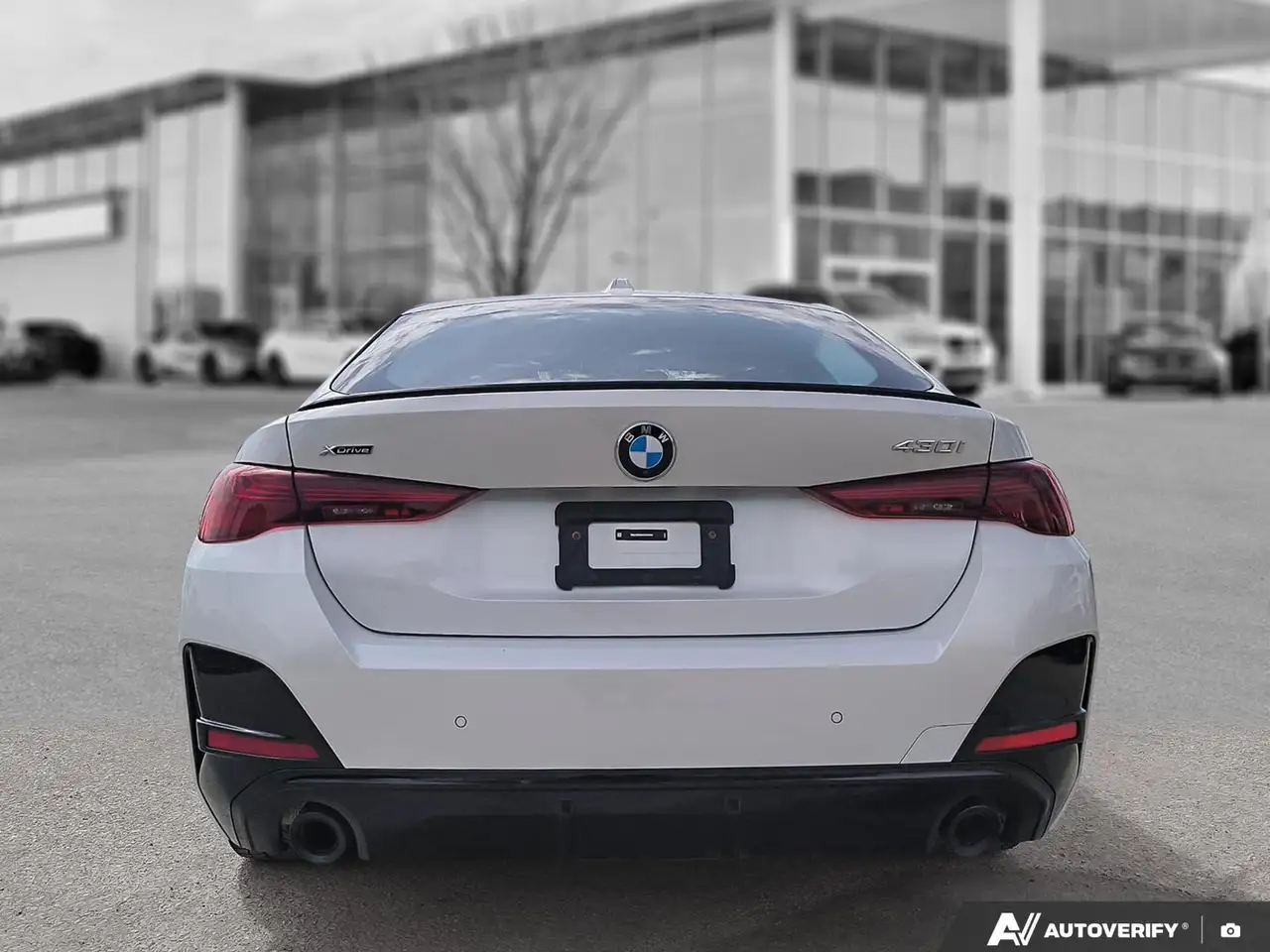 BMW 4 Series снимка BMW 4 Series