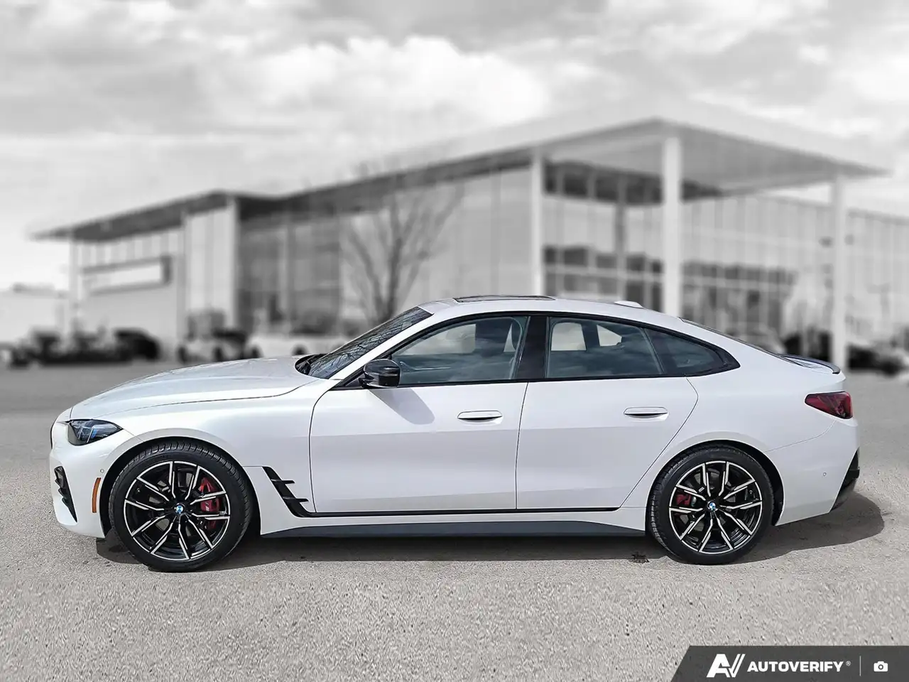 BMW 4 Series снимка BMW 4 Series