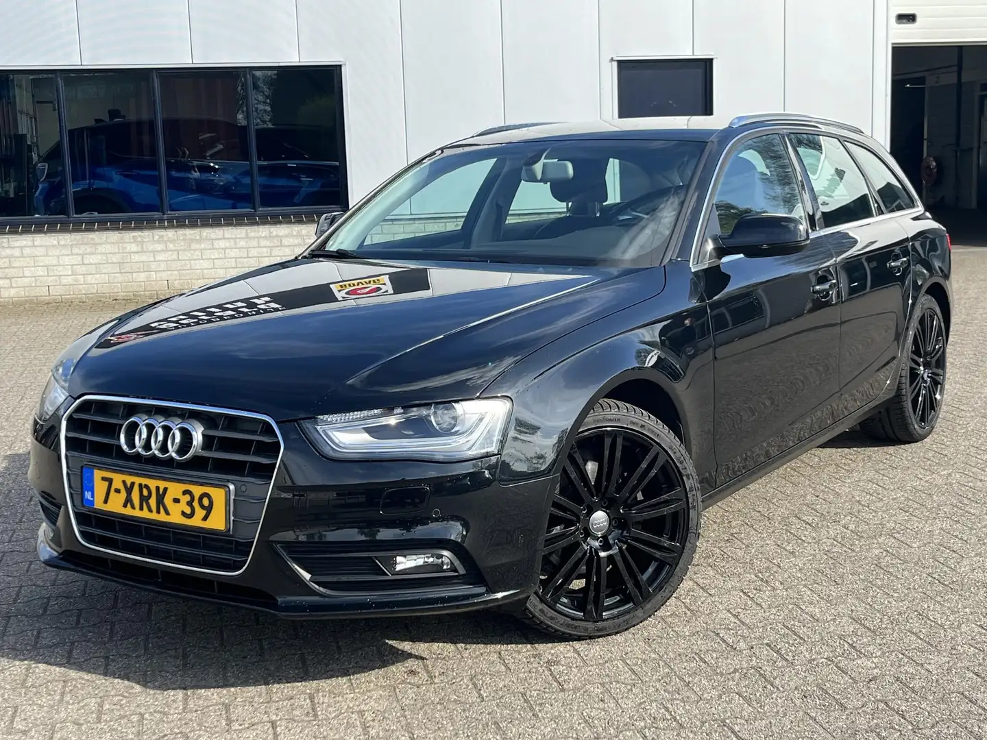 Audi A4 Avant 1.8 TFSI Business Edition AUTOMAAT NAV CRUIS Zwart - 2