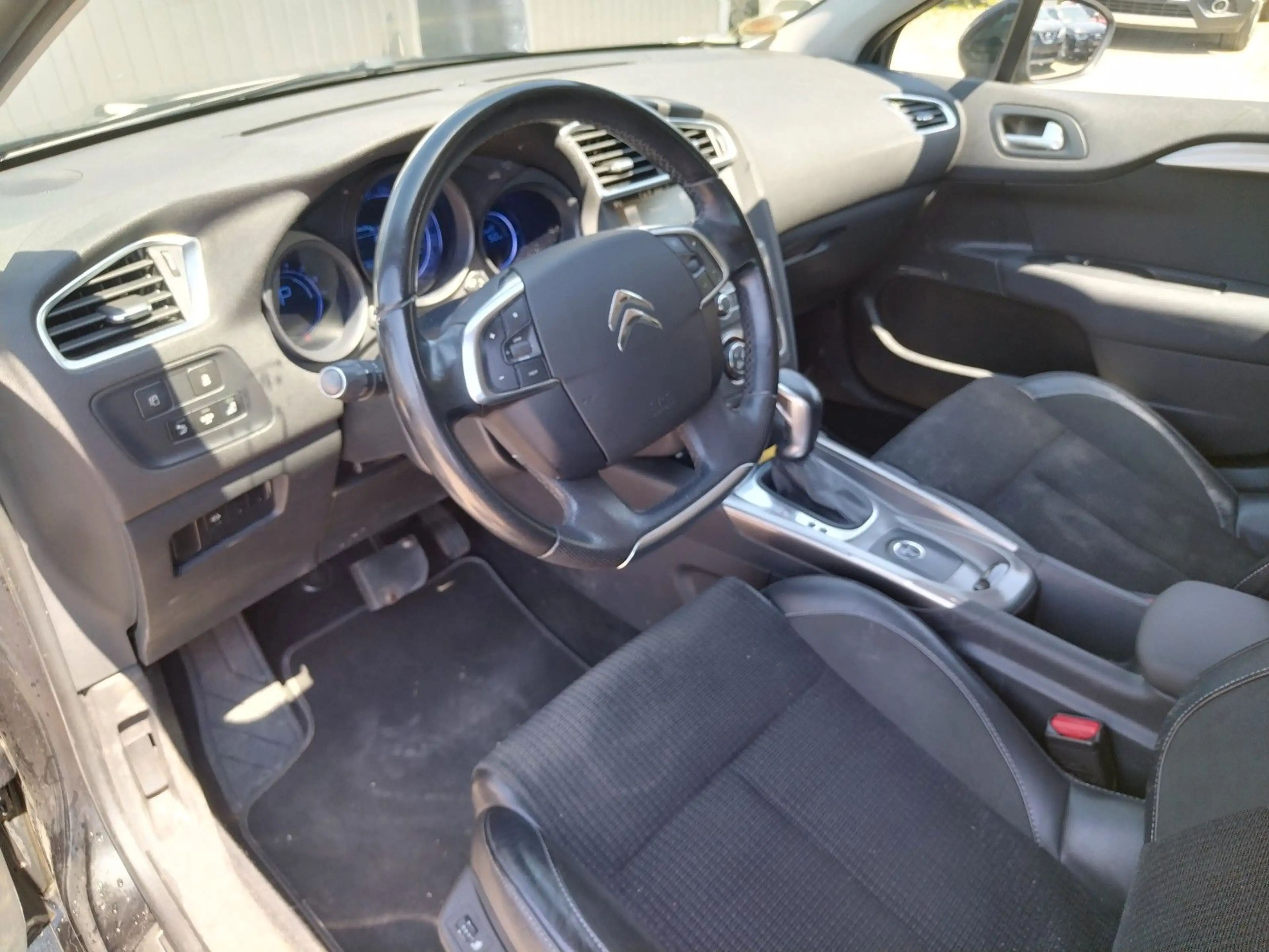Citroen C4 Lim. Shine+AUTOMATIK+T.LEDER+NAVI+SHZ+XENON — photo 11