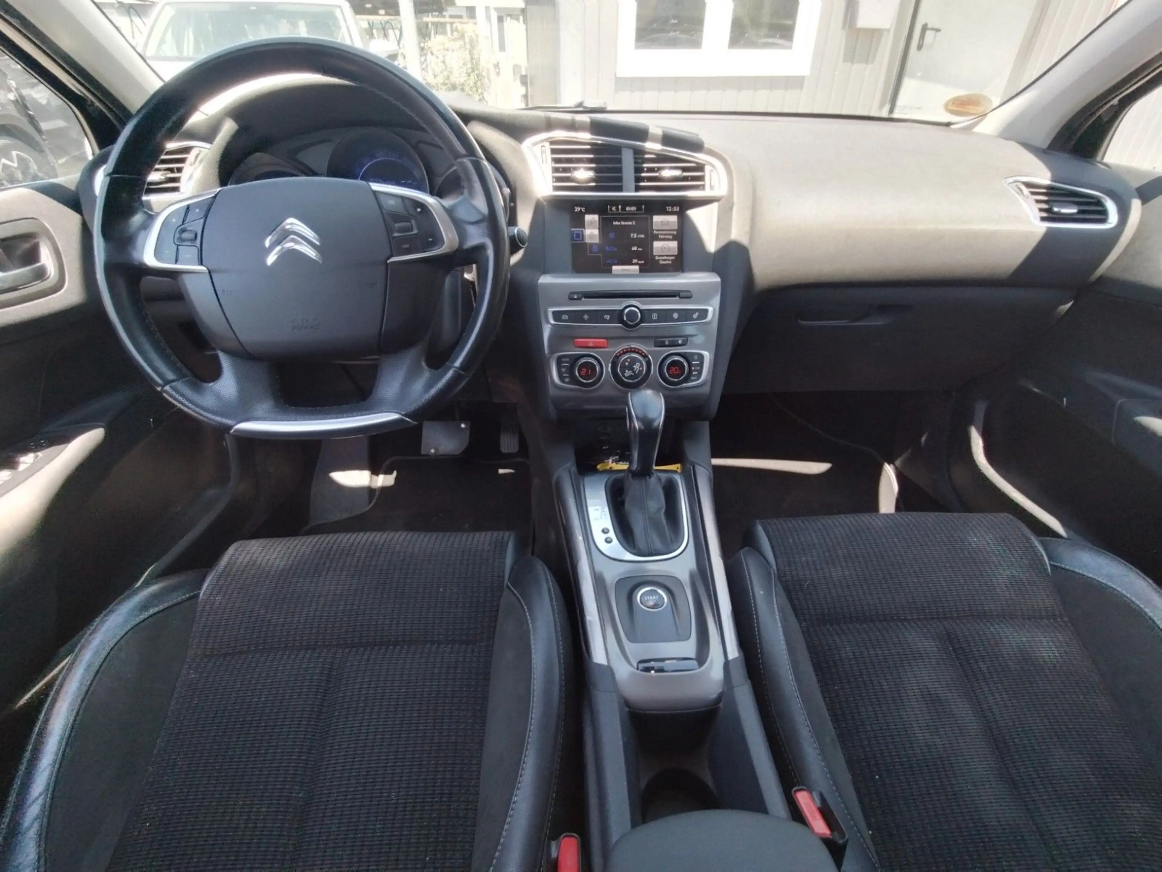 Citroen C4 Lim. Shine+AUTOMATIK+T.LEDER+NAVI+SHZ+XENON — photo 9