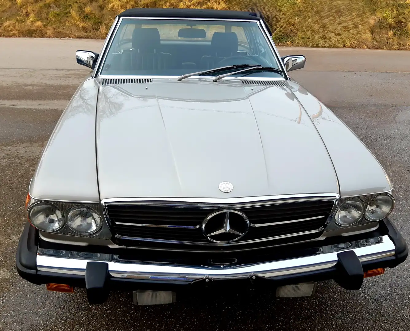Mercedes-Benz SL 380 R 107 Oldtimercabrio HU Neu! Gümüş rengi - 2