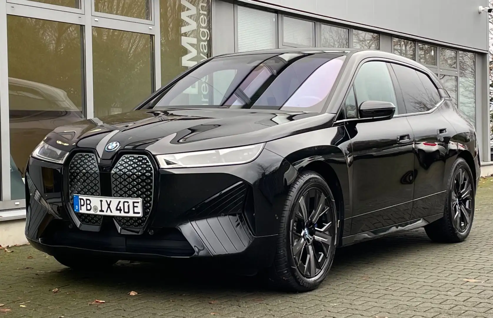 BMW iX xDrive40 hk DA Prof Sportpaket PA+ Massage Negro - 1