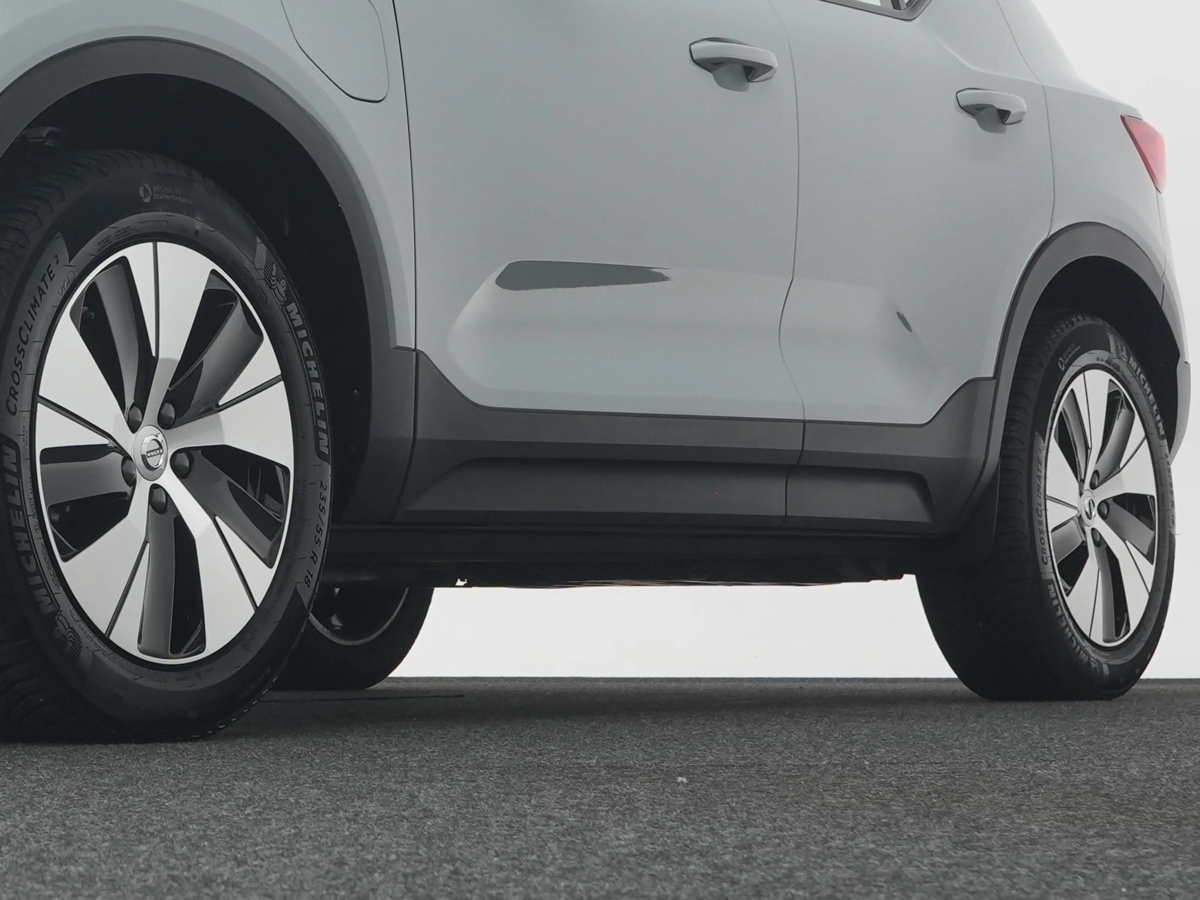 Volvo XC40 T4 Recharge Plus Dark | 360° Camera | Harman/Kardo — photo 24