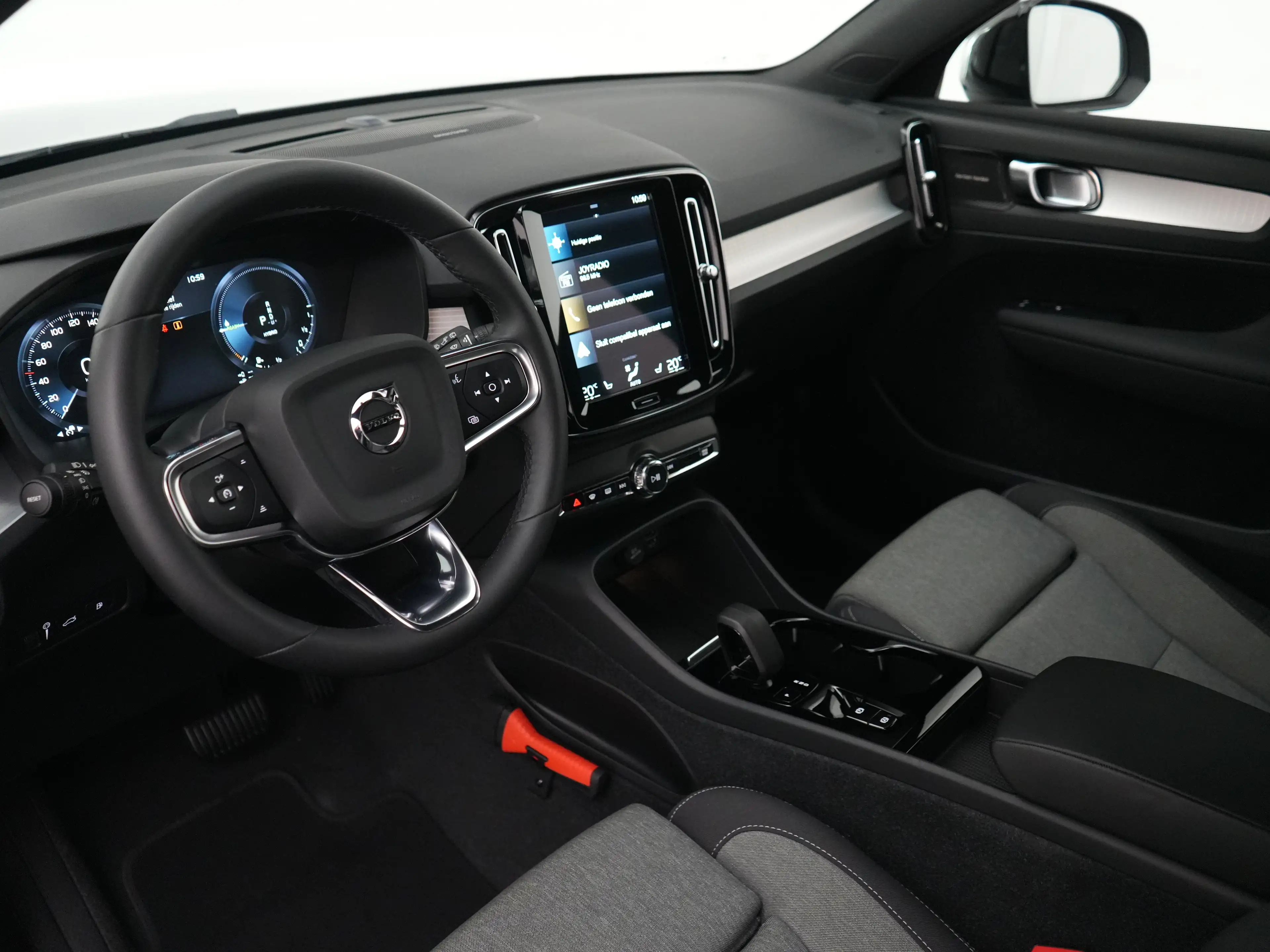 Volvo XC40 T4 Recharge Plus Dark | 360° Camera | Harman/Kardo — photo 9