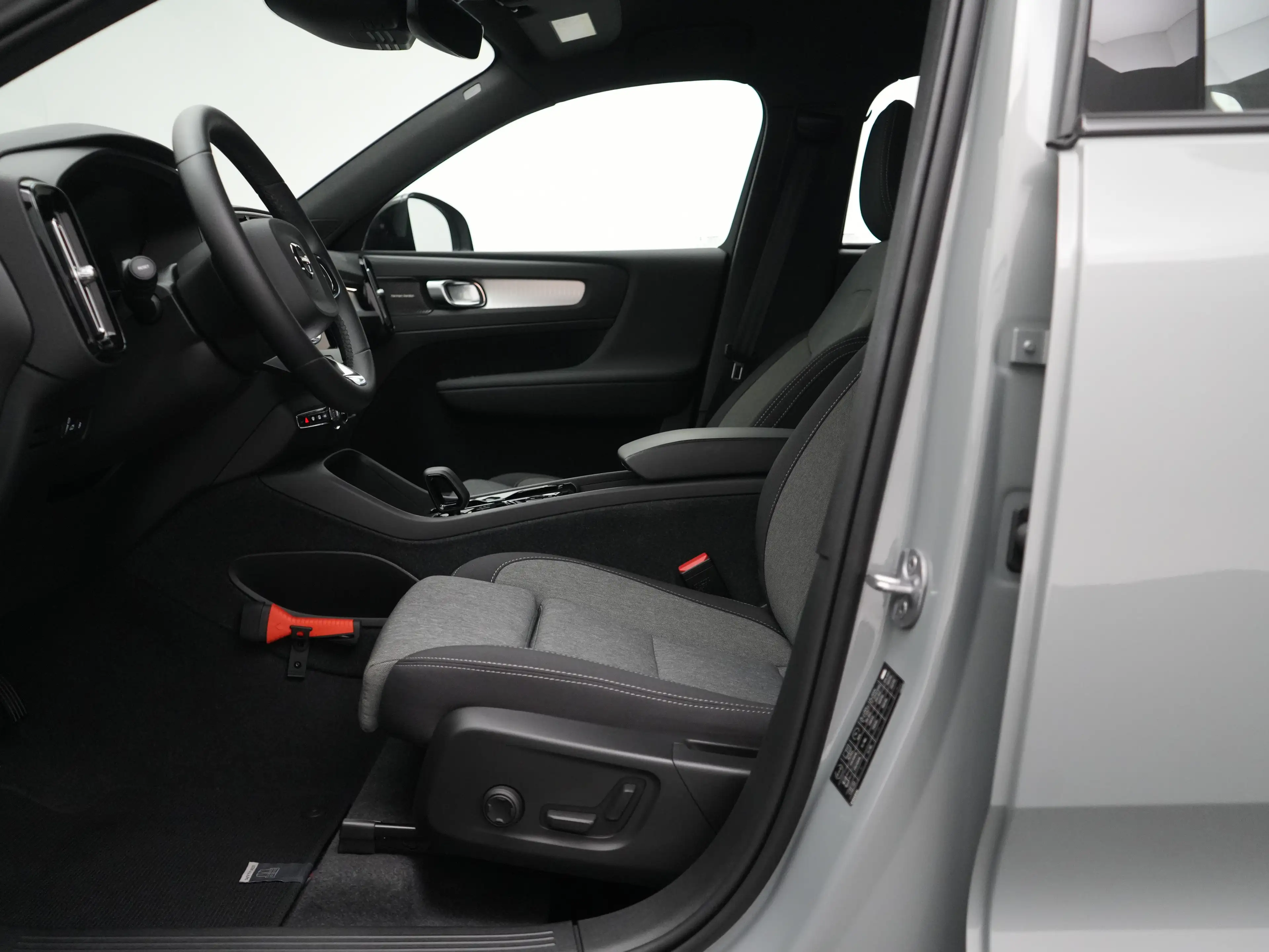 Volvo XC40 T4 Recharge Plus Dark | 360° Camera | Harman/Kardo — photo 10