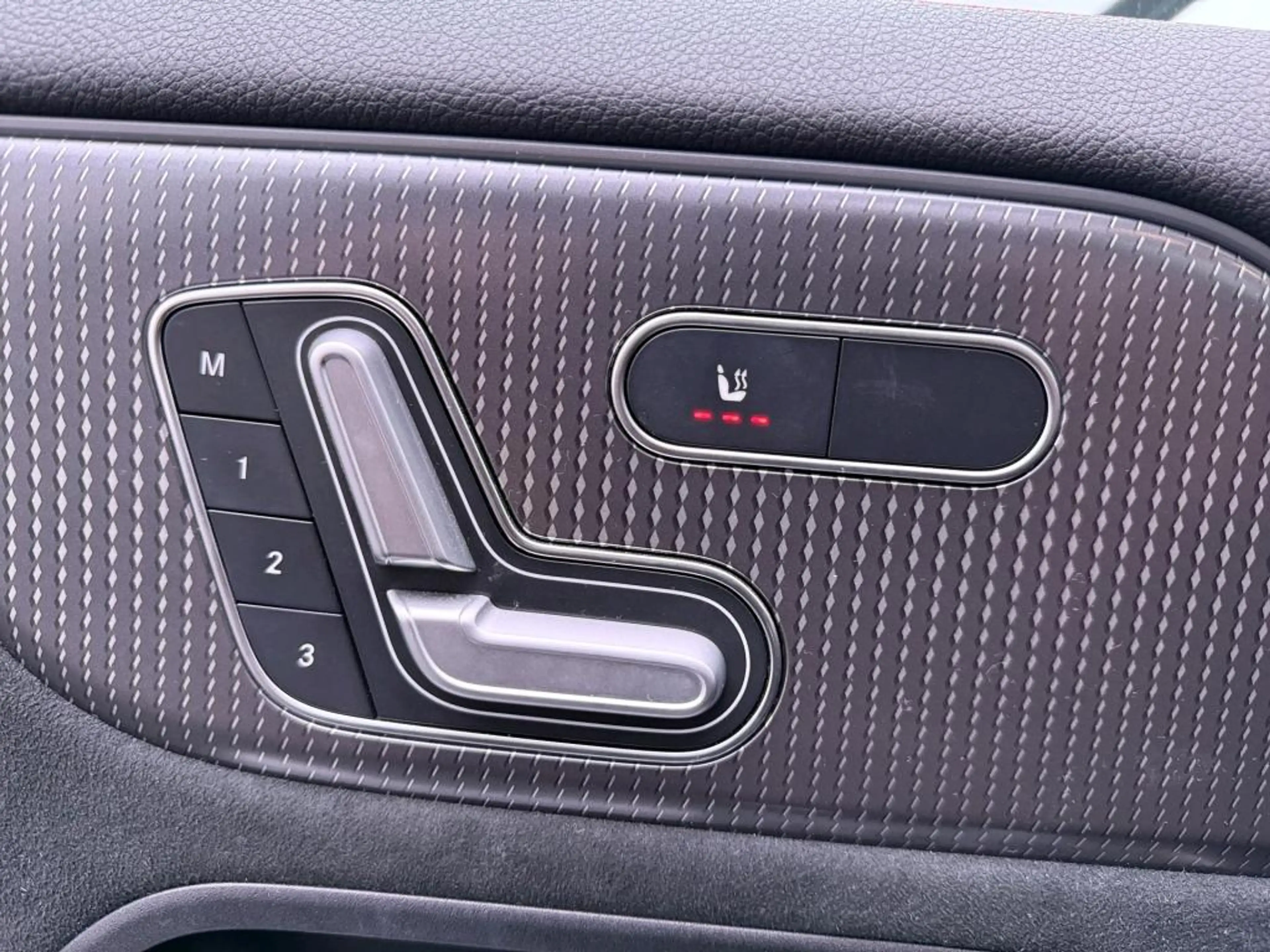 Mercedes-Benz EQA 250 Business Solution AMG 67 kWh | AMG Line | Night Pa — photo 8