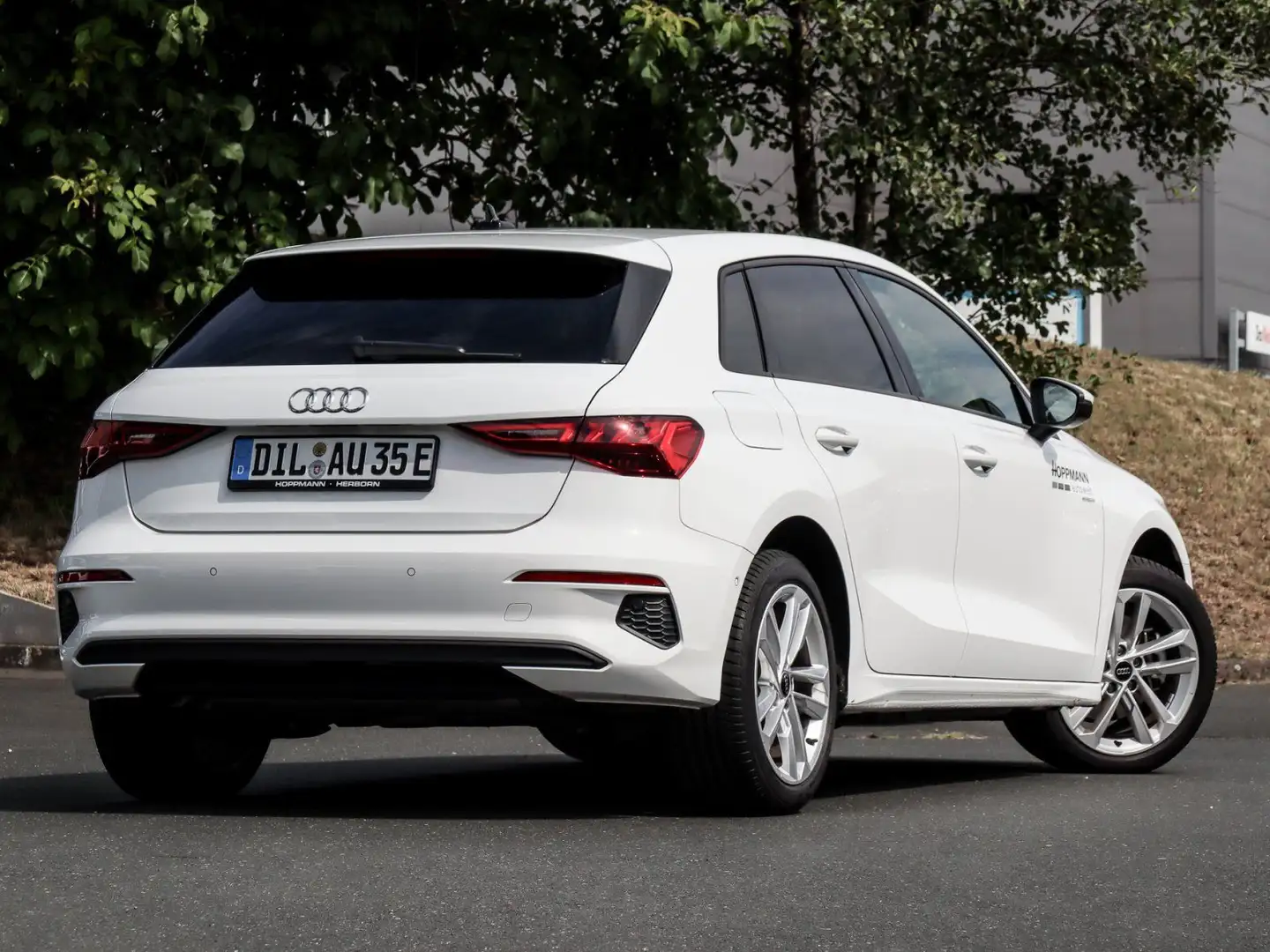 Audi A3 40 TFSI e AHK LED Virtual Silber - 2