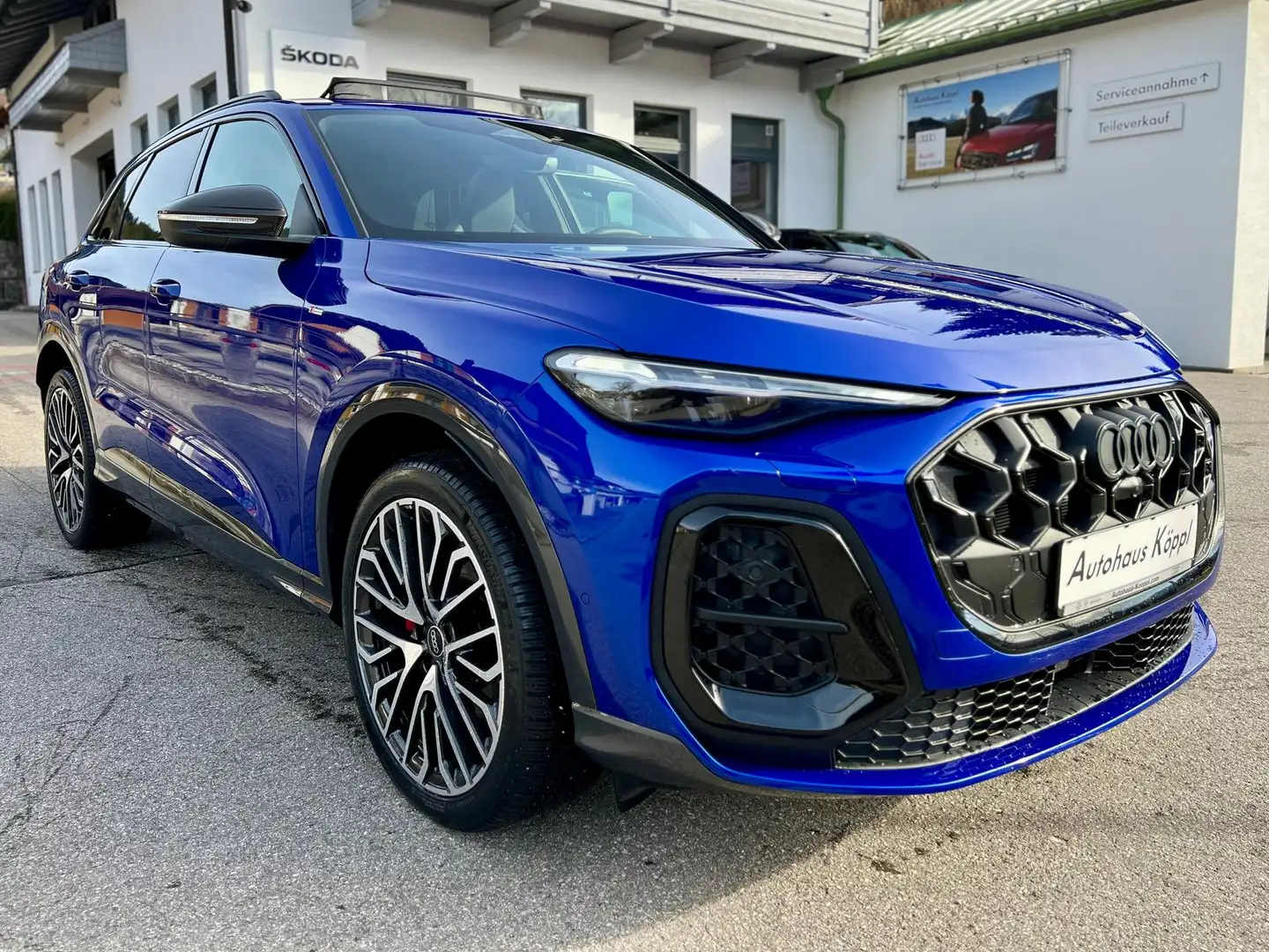 Audi Q5 2.0 TFSI S tronic quattro S line Pano AHK 21" Blau - 2