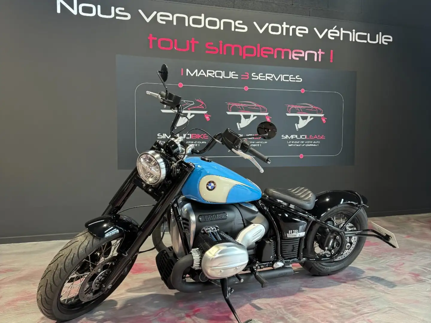 BMW R 18 Blauw - 1