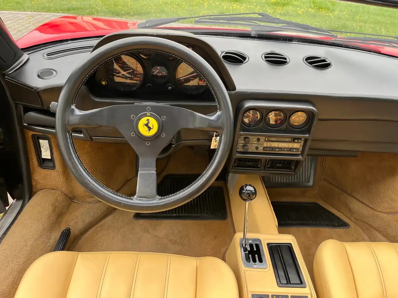 Ferrari 208 2.0 turbo GTS 254cv, foto 4
