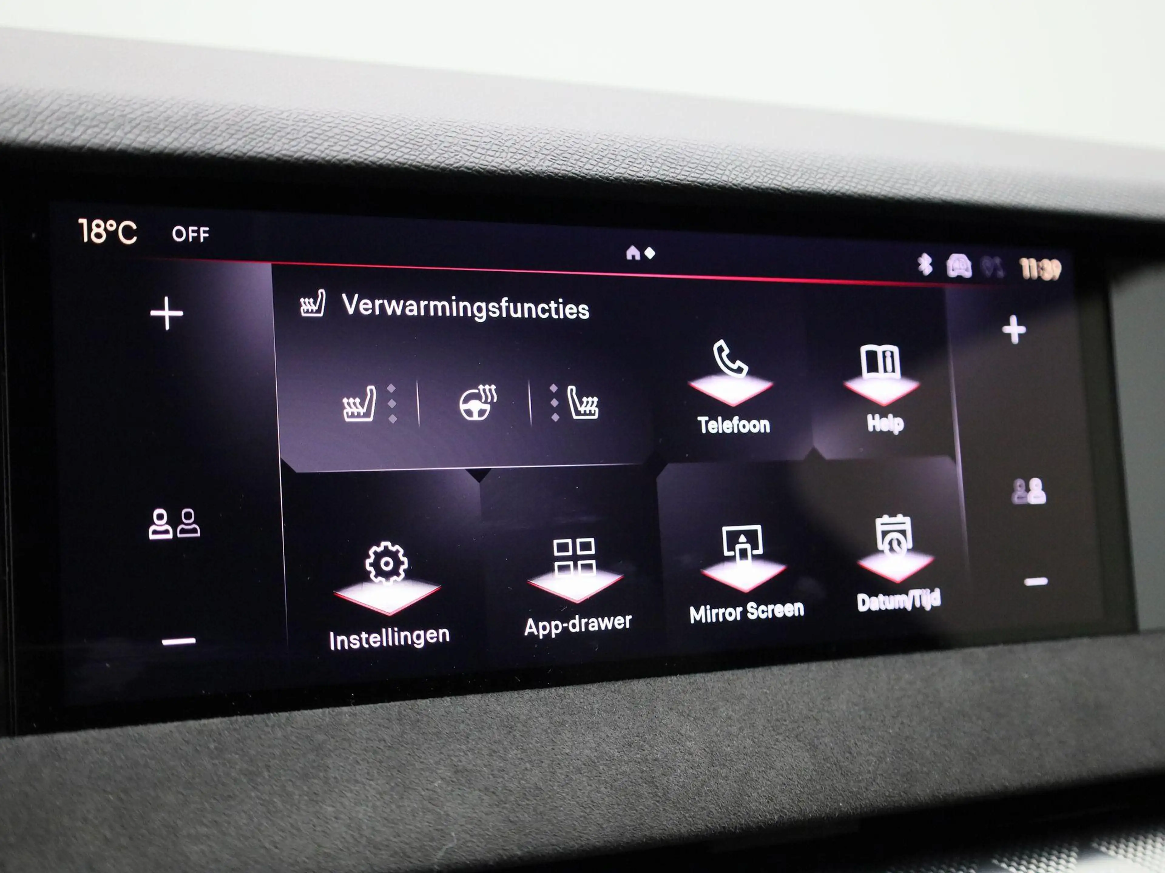 DS Automobiles DS 4 PureTech 130 Auto Performance Line Zetel -en stuur — photo 15