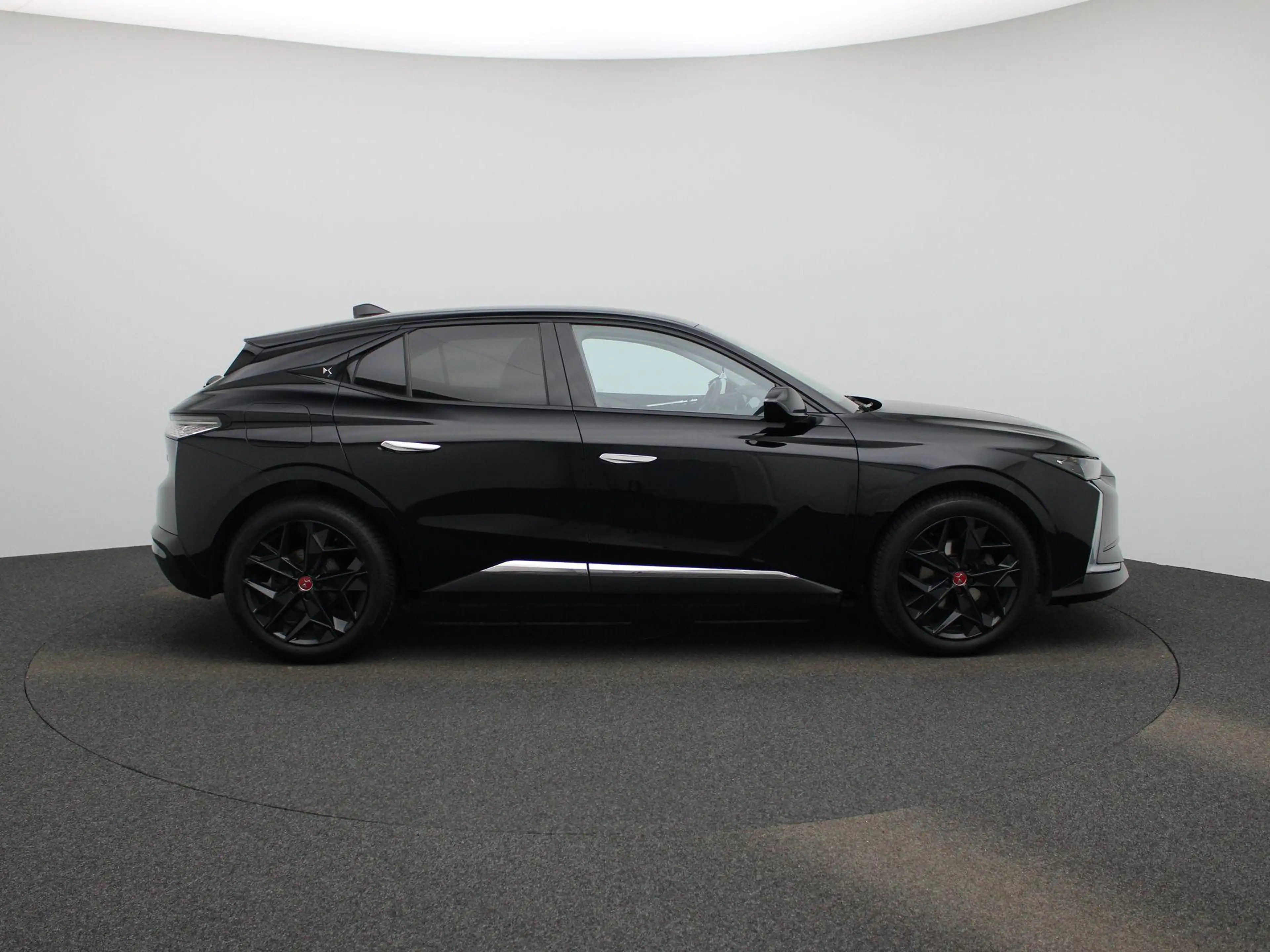 DS Automobiles DS 4 PureTech 130 Auto Performance Line Zetel -en stuur — photo 6