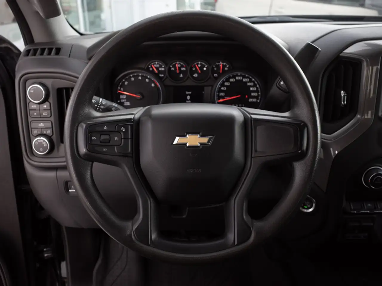 Chevrolet Silverado 1500 снимка Chevrolet Silverado 1500