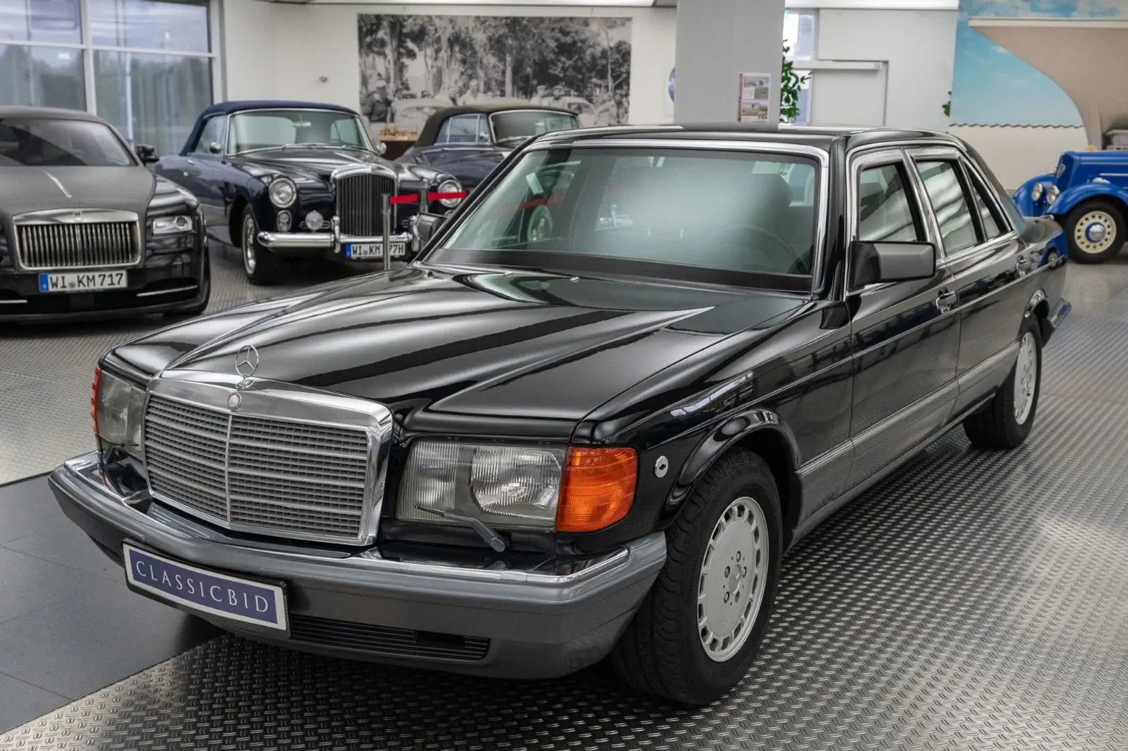 Mercedes-Benz 500 SEL Guard Schwarz - 1