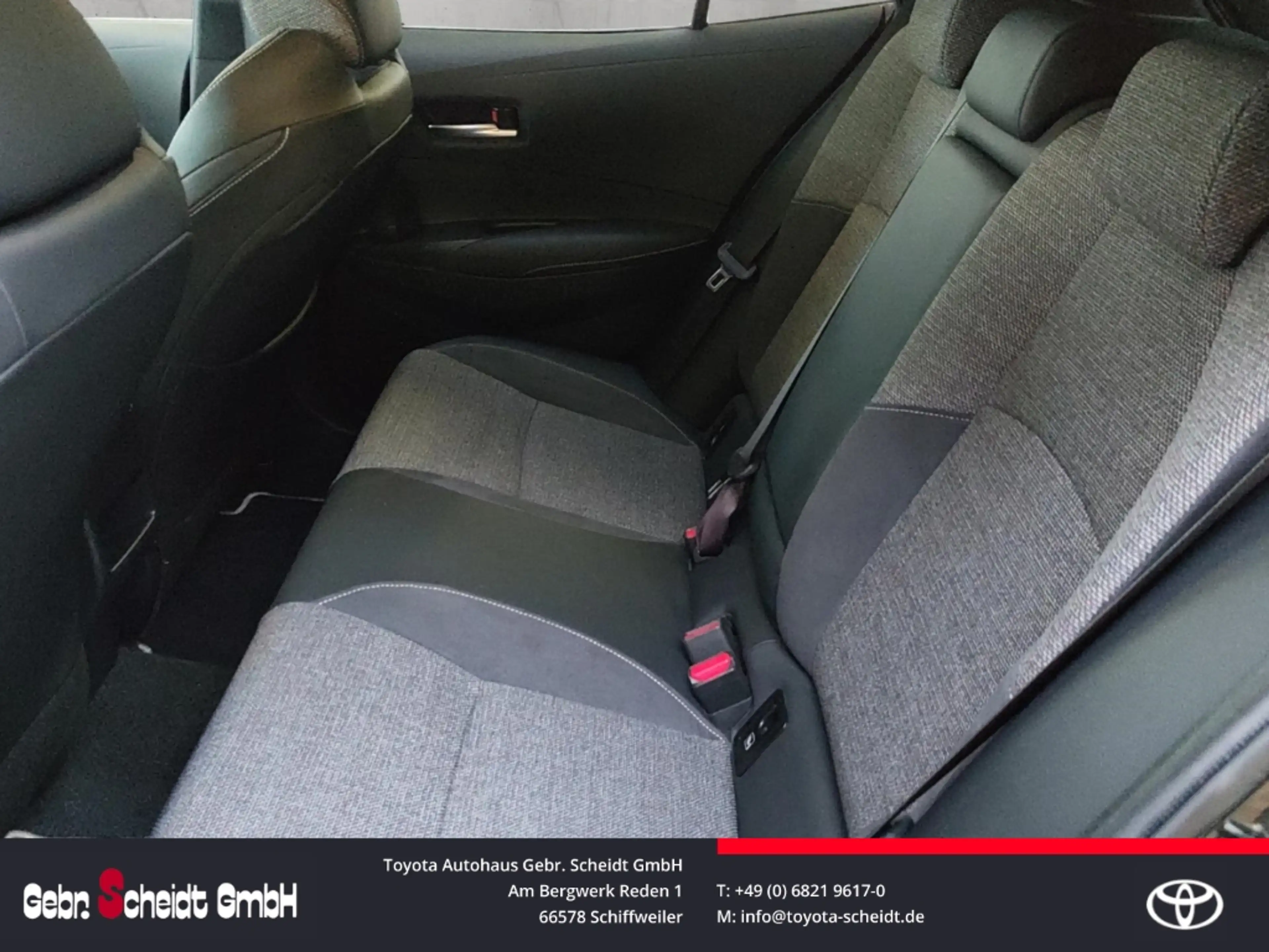 Toyota Corolla Teamplayer Apple CarPlay Android Auto LED-Haupt — photo 12