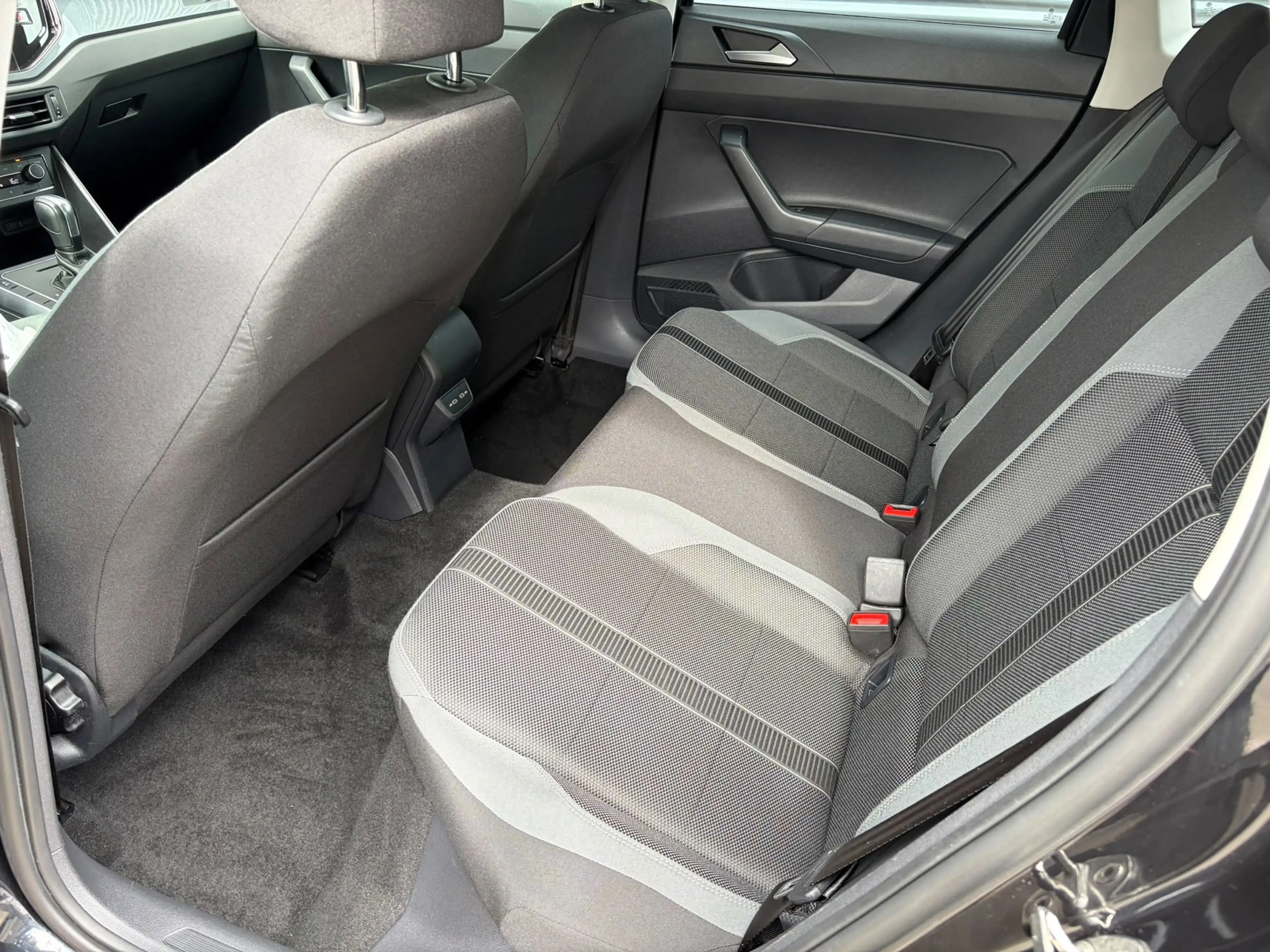 Volkswagen Polo 1.0 TSI Highline AUTOMAAT/ PDC/ CLIMA — photo 6
