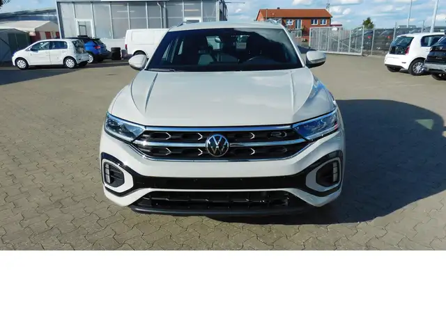Volkswagen T-Roc view 3