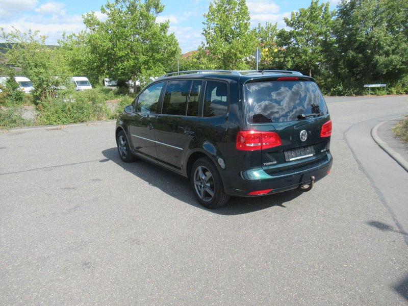 Volkswagen Touran Highline 7-Sitze — photo 4