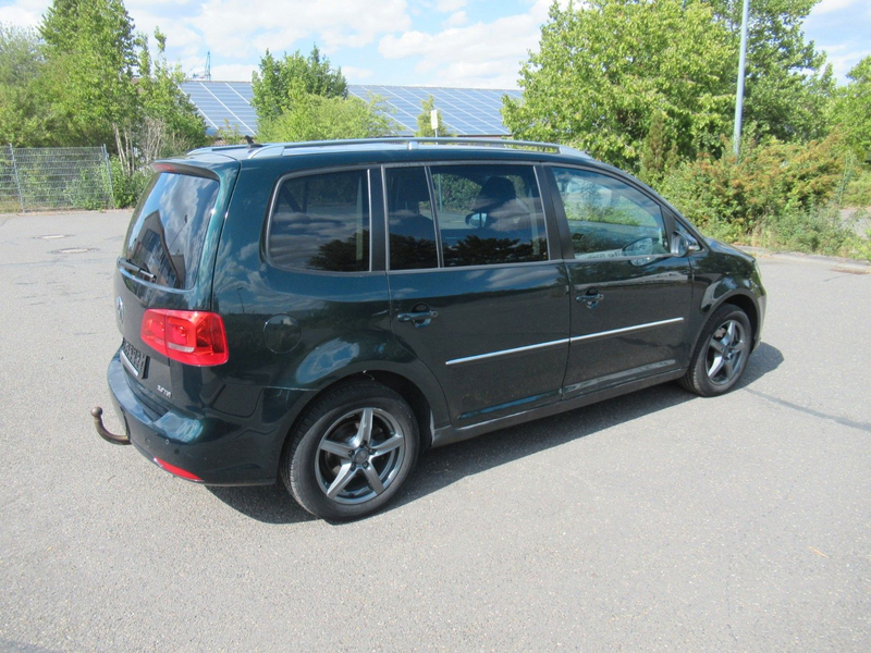 Volkswagen Touran Highline 7-Sitze — photo 3