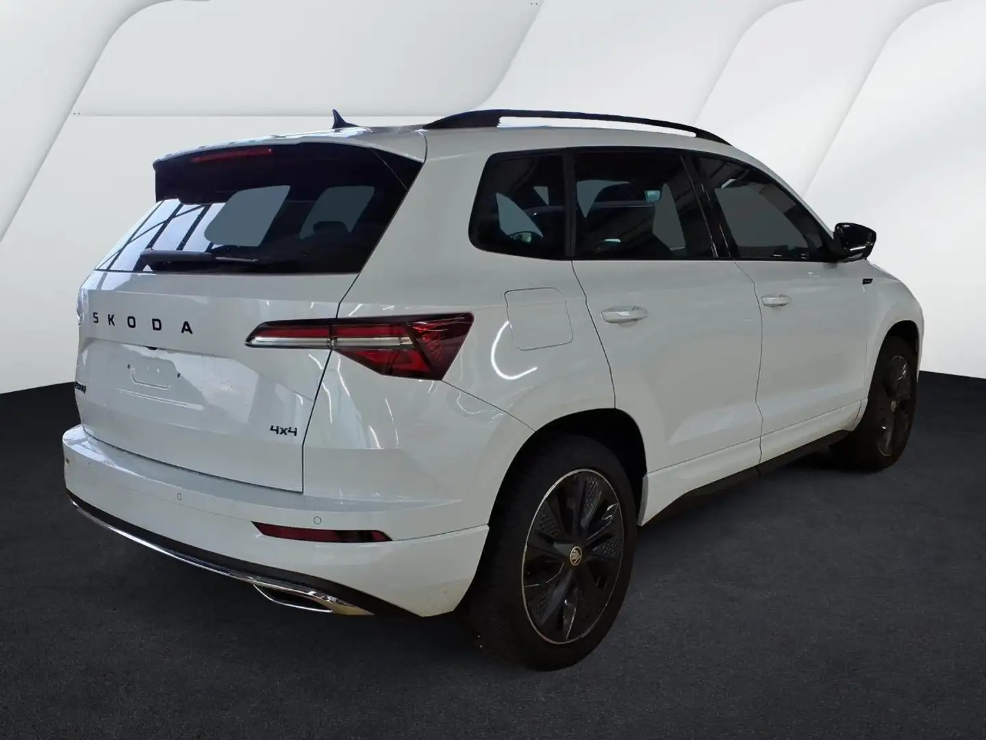 Skoda Karoq Sportline TSI DSG 4x4 *AHK*PANO*MATRIX* Weiß - 2