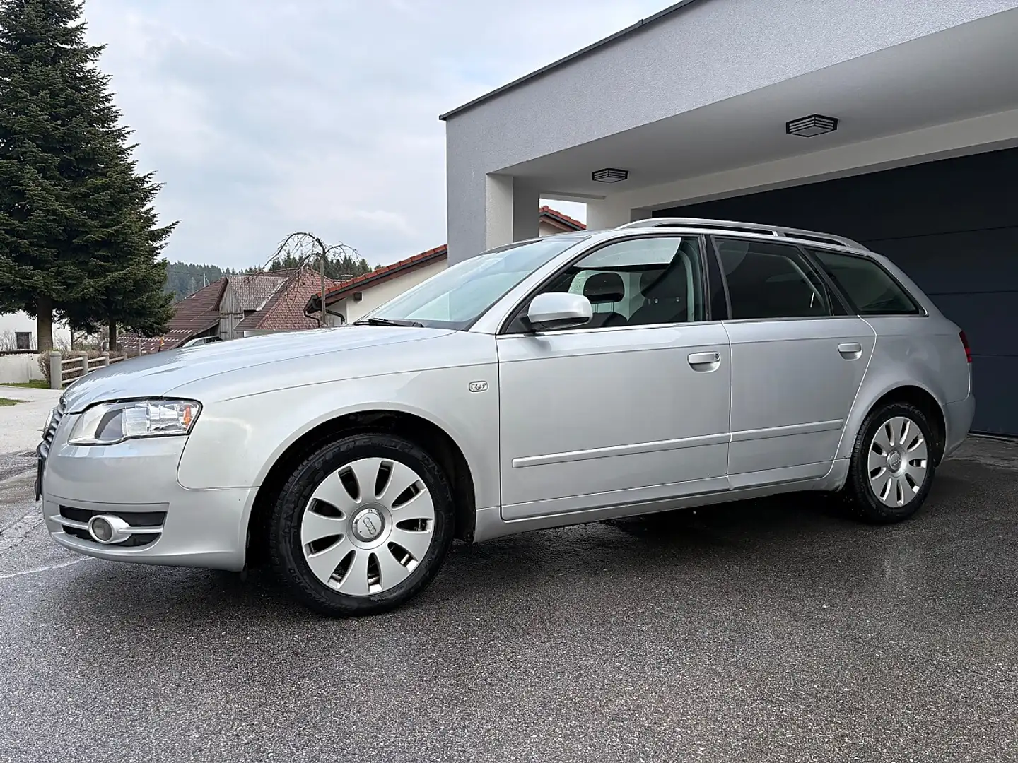 Audi A4 Avant 2,0 TDI quattro DPF Silber - 2