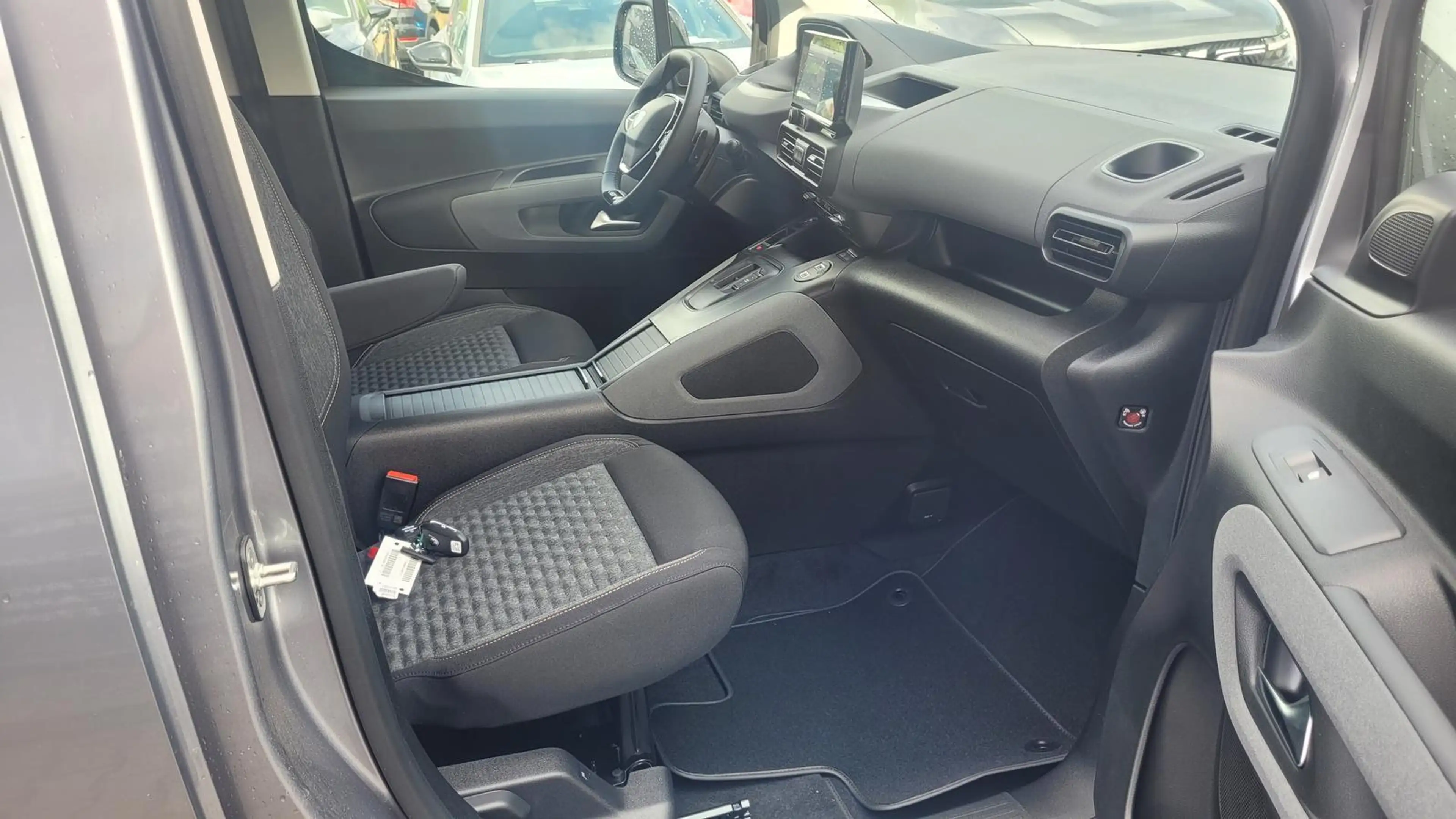 Peugeot Rifter GT L2*7Sitz*LED*Navi*Shzg*BFS*PDC*Cam*ACC 96 kW... — photo 10