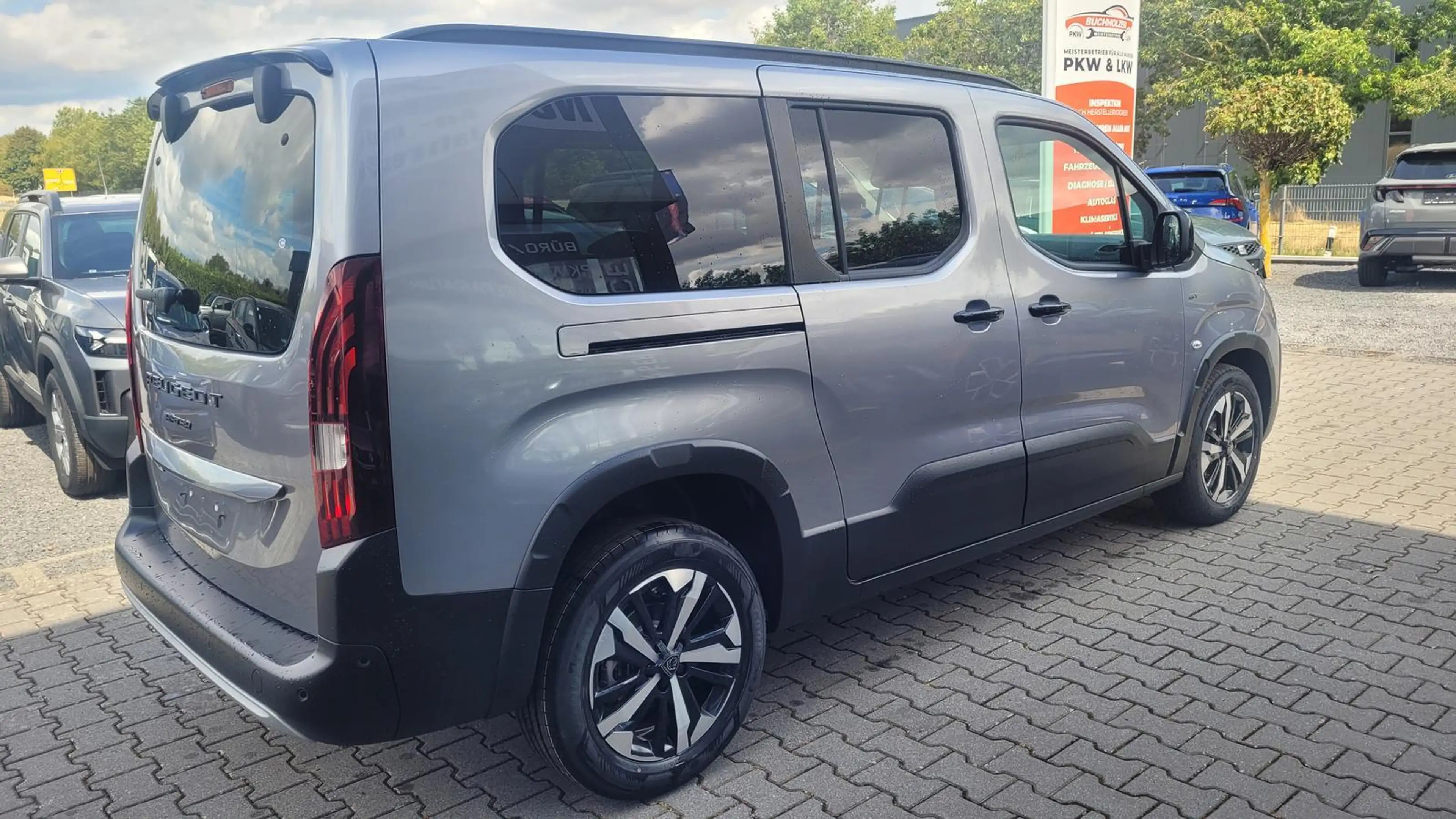 Peugeot Rifter GT L2*7Sitz*LED*Navi*Shzg*BFS*PDC*Cam*ACC 96 kW... — photo 4