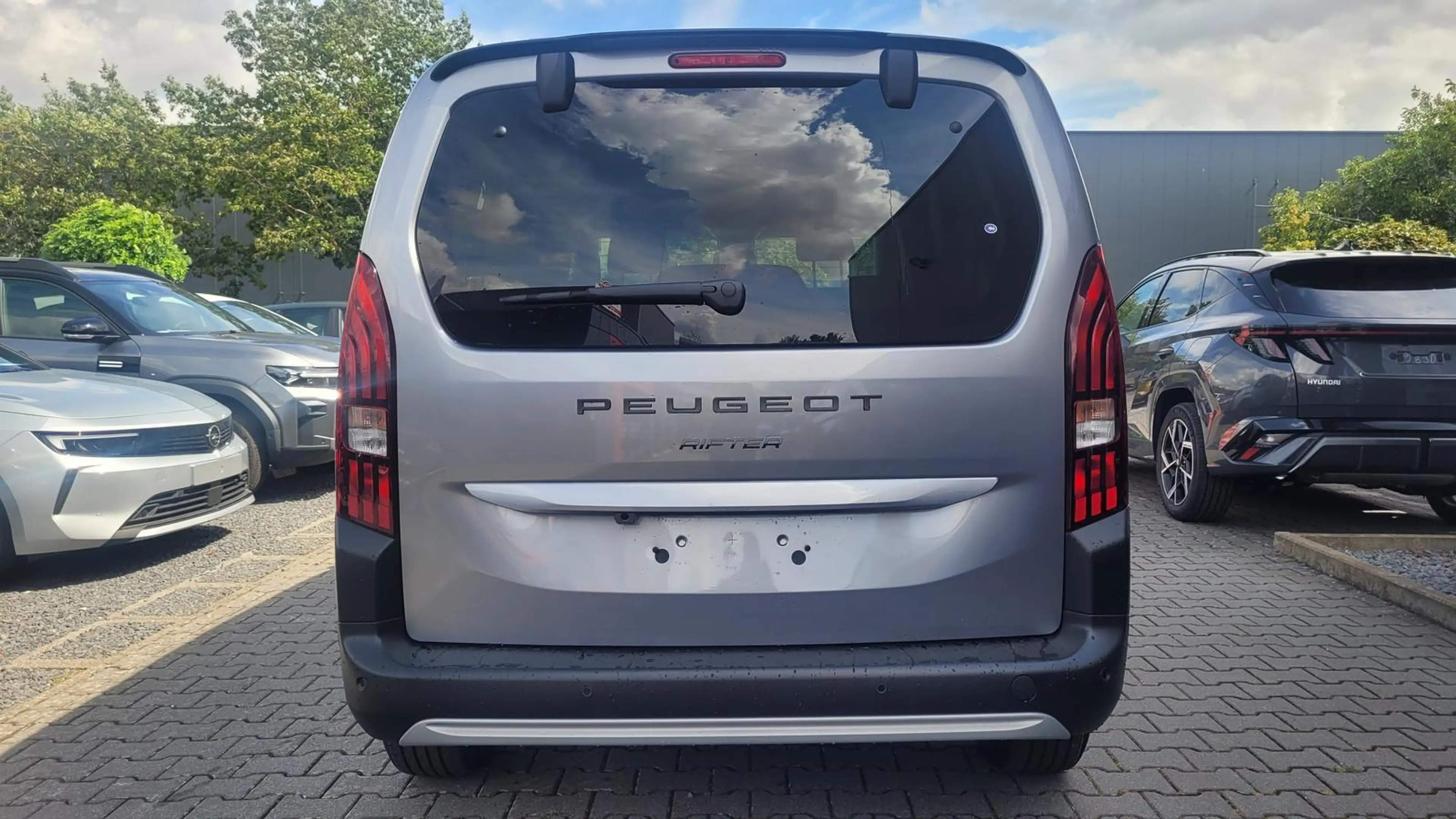Peugeot Rifter GT L2*7Sitz*LED*Navi*Shzg*BFS*PDC*Cam*ACC 96 kW... — photo 5