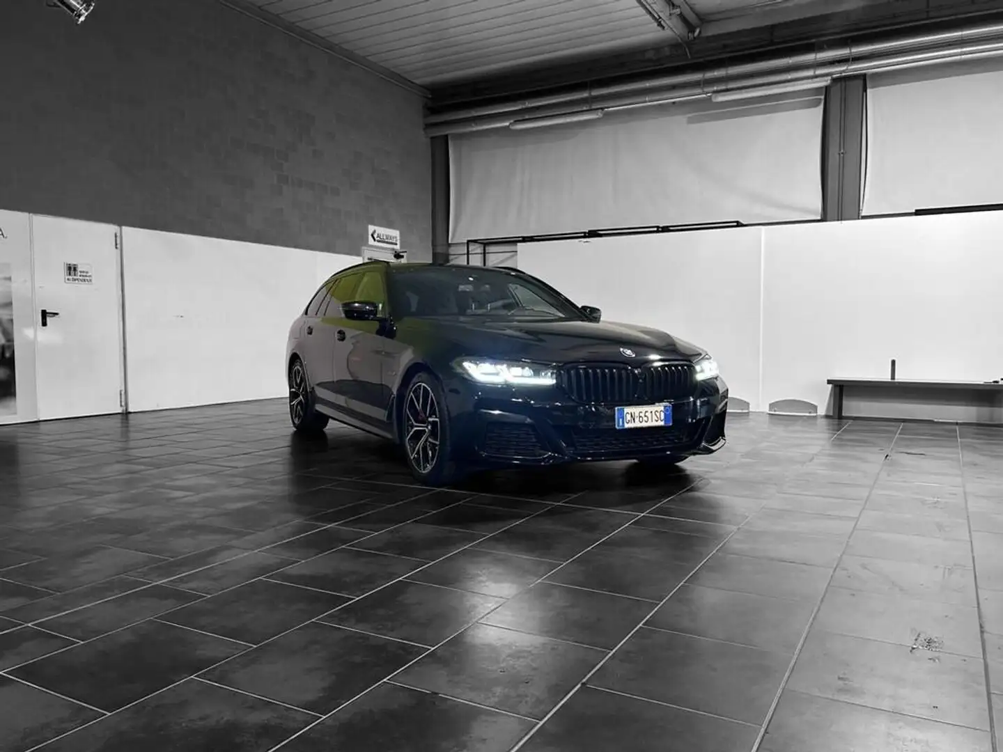 BMW 530 e Touring Msport auto Noir - 1