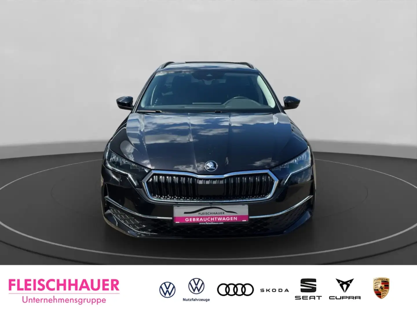 Skoda Octavia Combi 1.5 TSI  Selection CarPlay,LED,PDC Schwarz - 2
