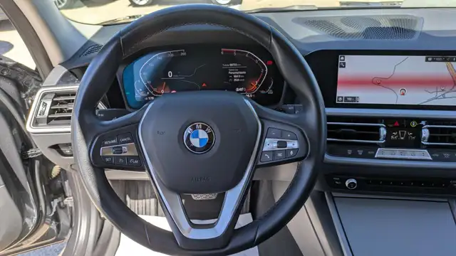 BMW 3 Series view 14