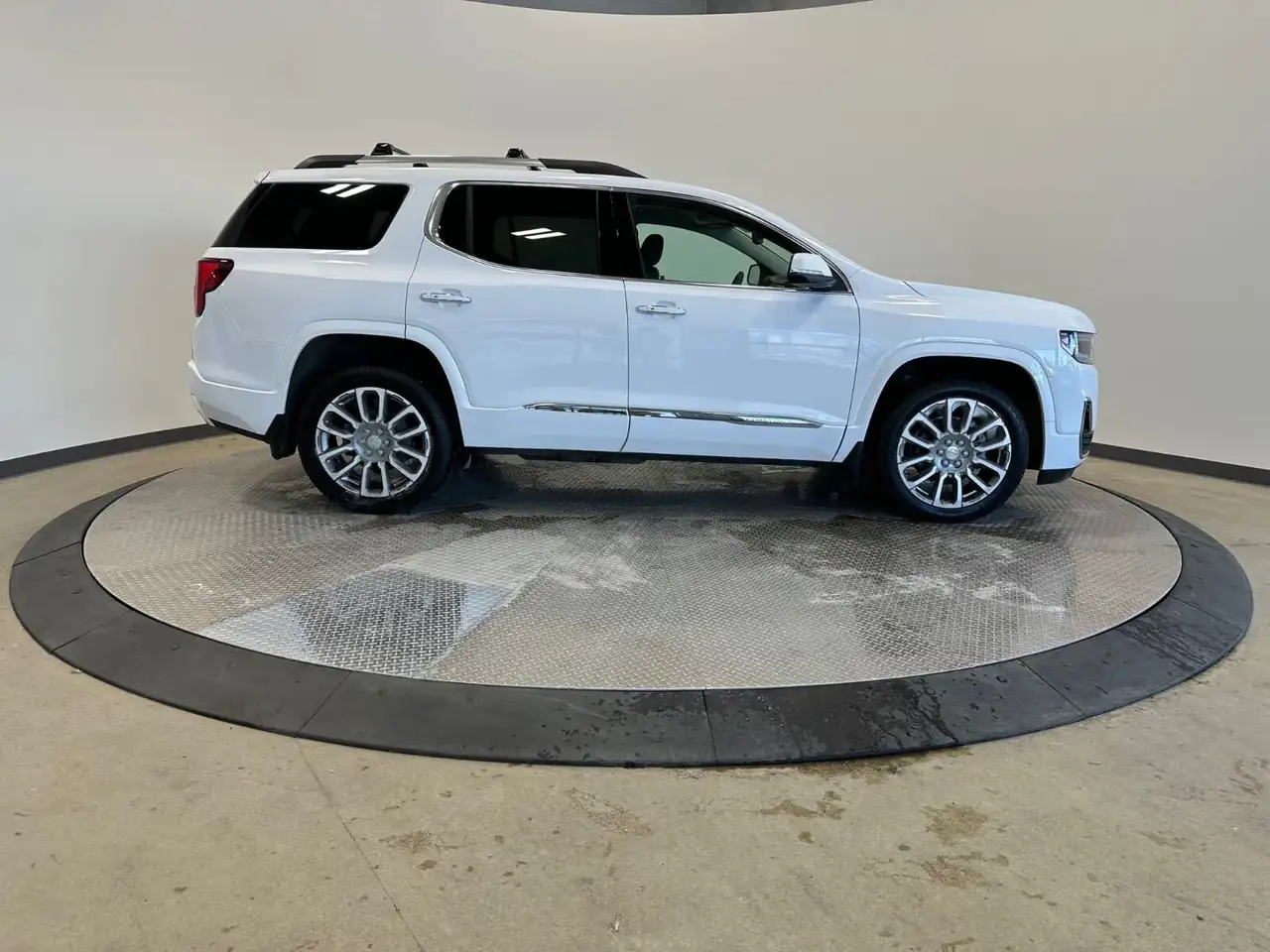 GMC Acadia снимка GMC Acadia