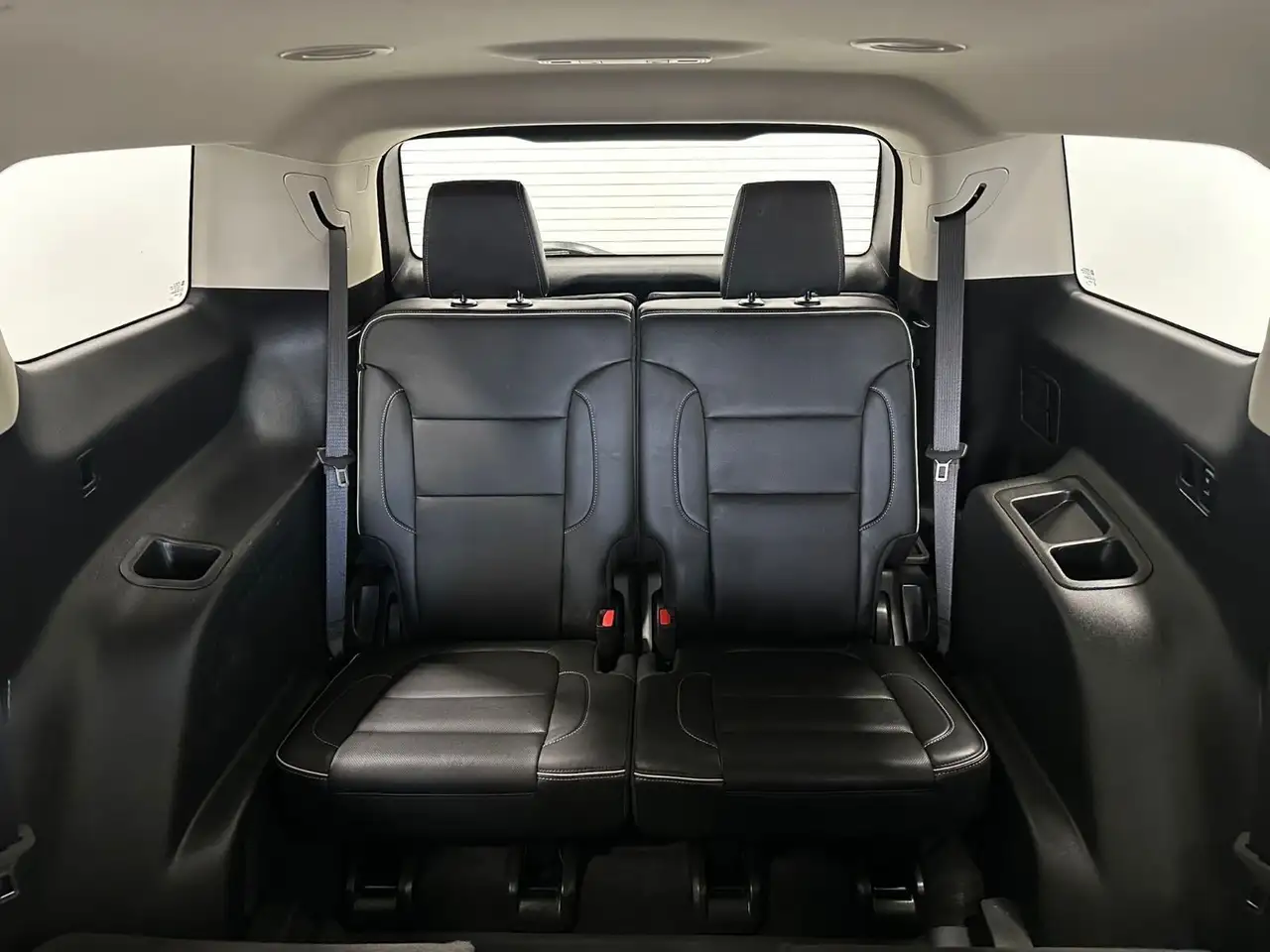GMC Acadia снимка GMC Acadia