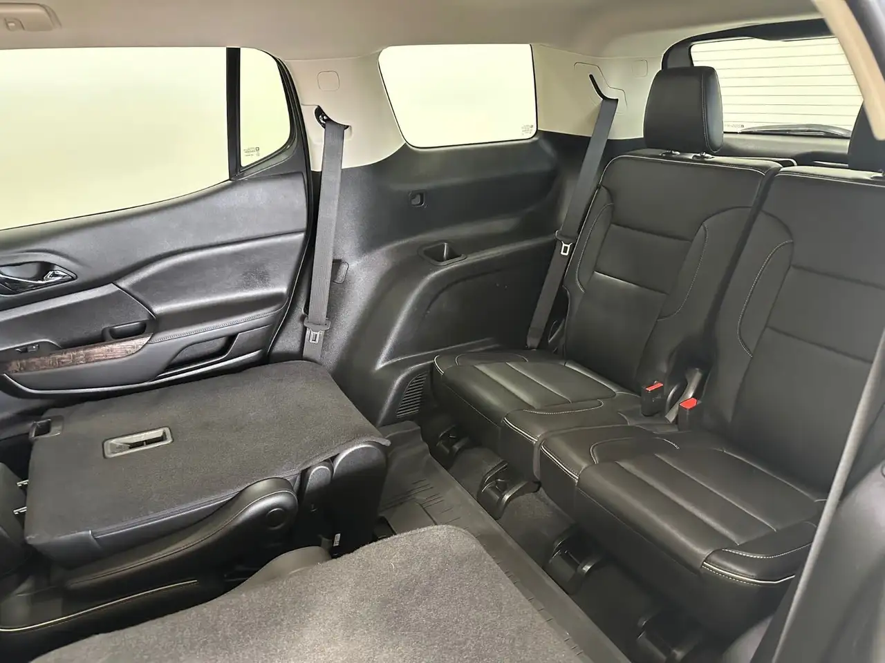GMC Acadia снимка GMC Acadia