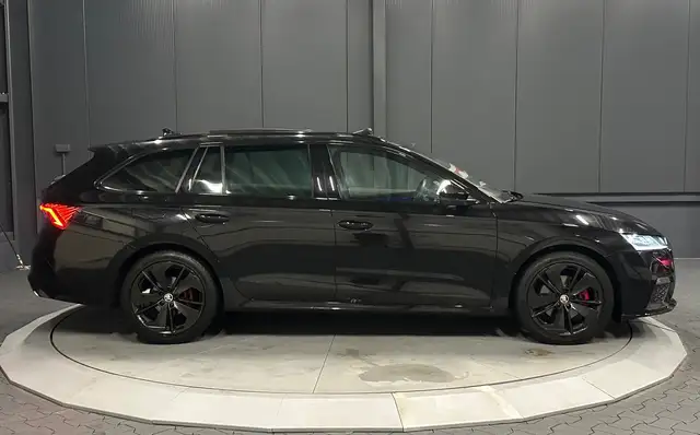 Skoda Octavia view 6